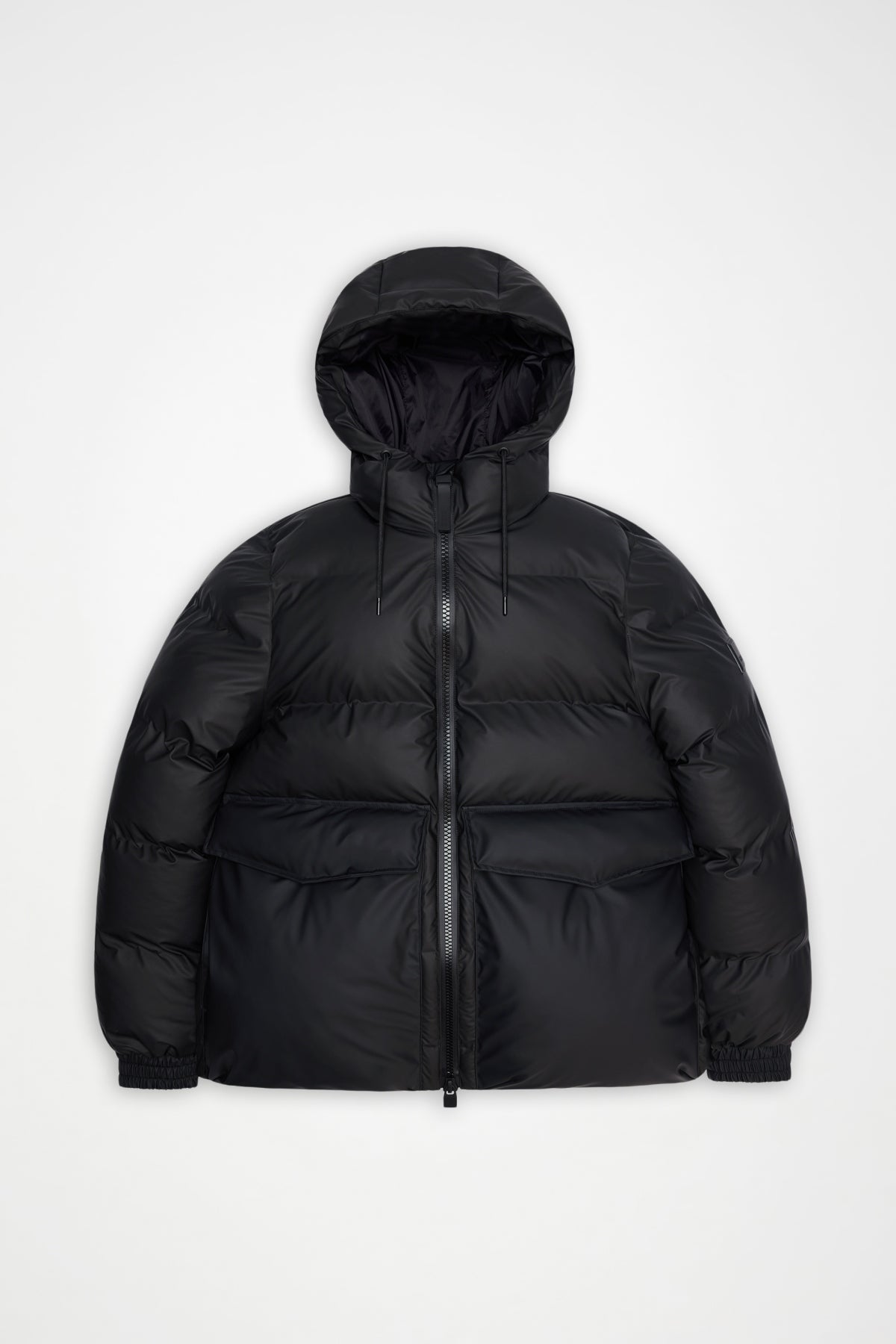RAINS R ALTA LINE PUFFER JACKET WT en color NEGRO (3)