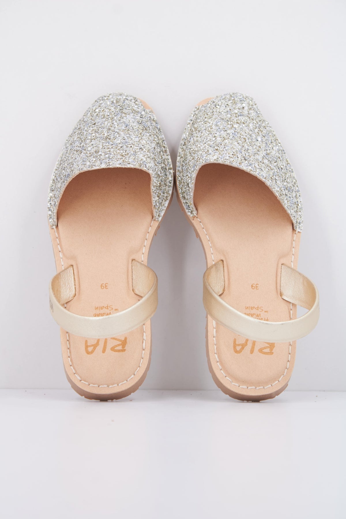 RIA MENORCA SANDALIA GLITTER en color ORO (3)