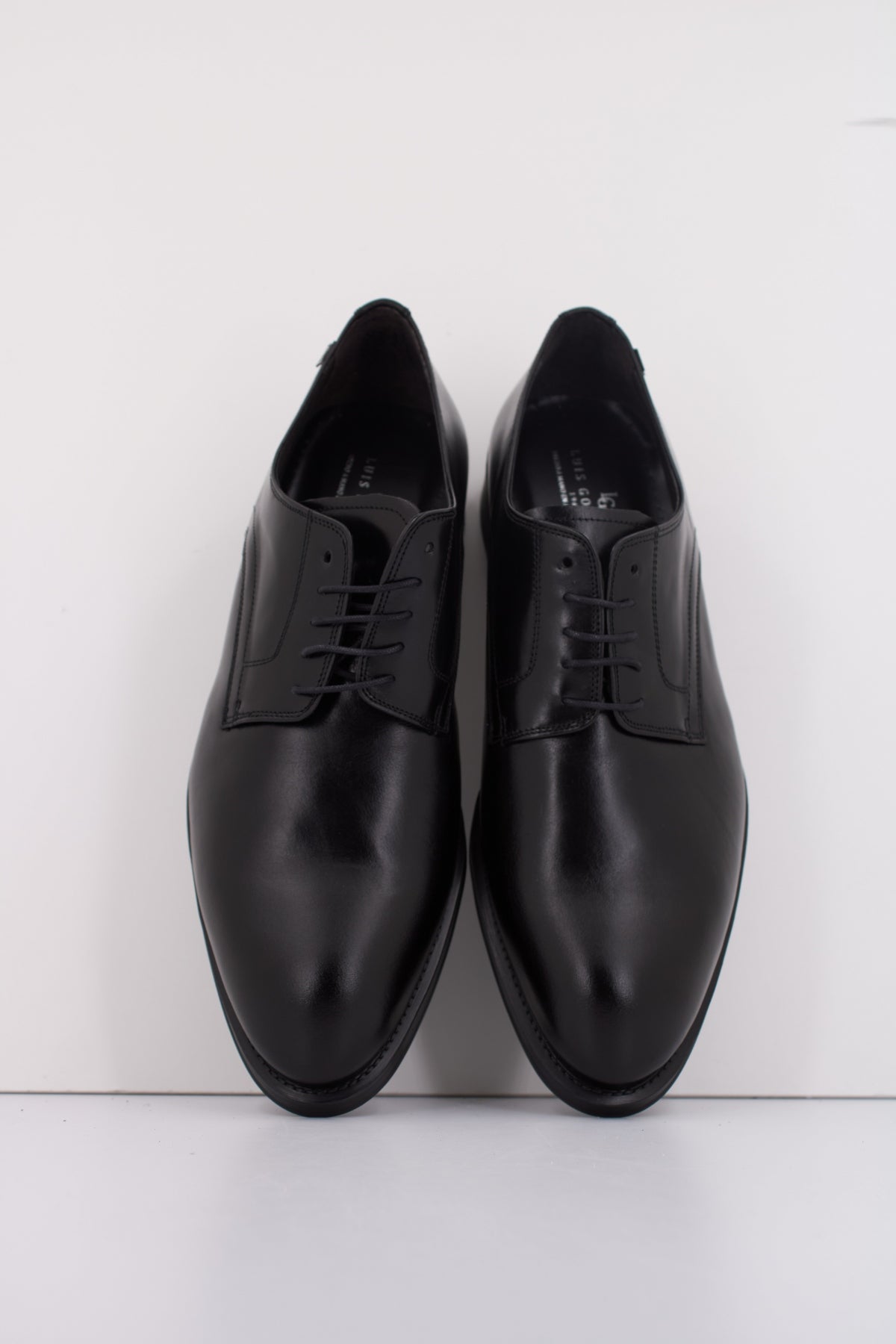 LUIS GONZALO H en color NEGRO (3)