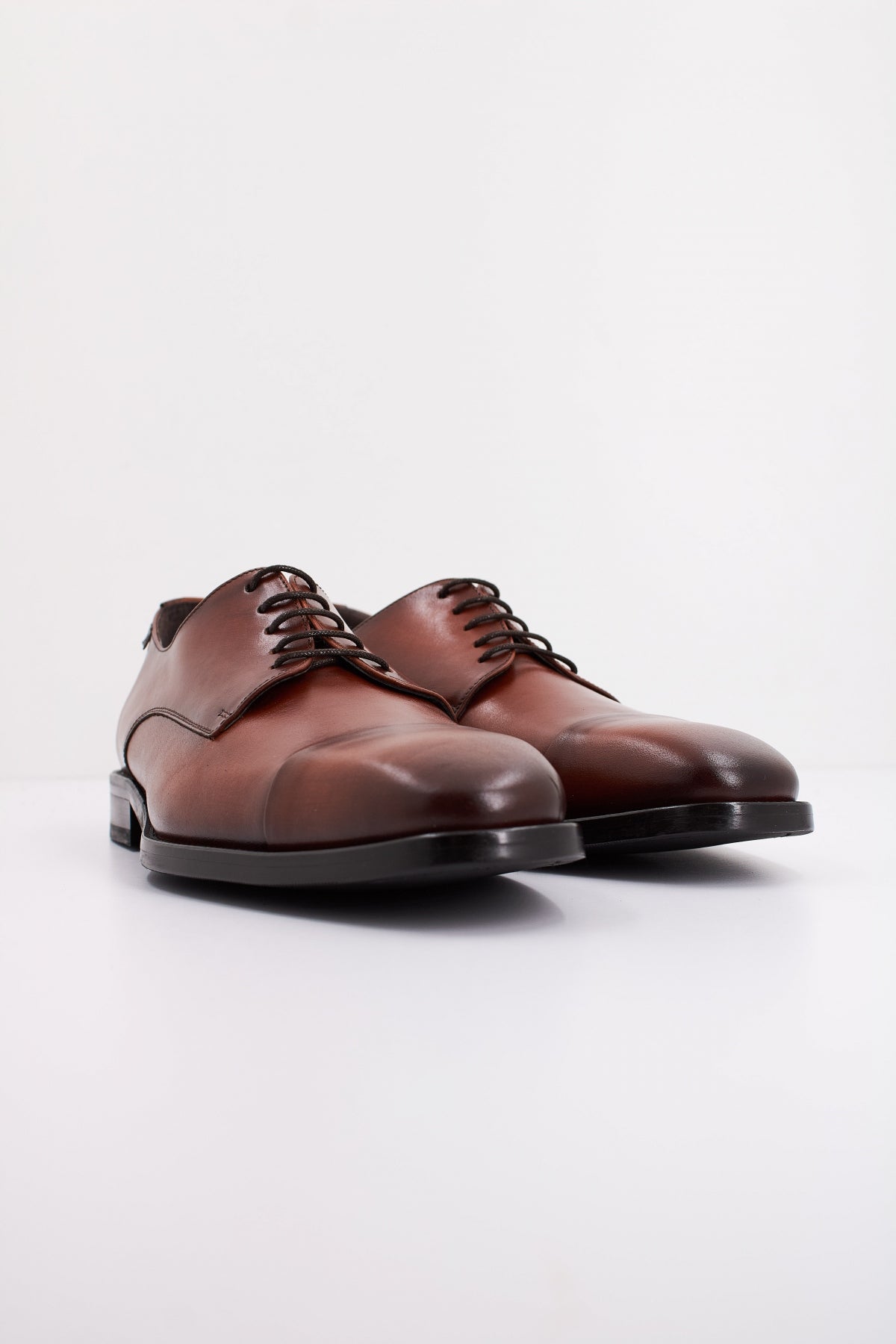 LUIS GONZALO H en color MARRON (2)