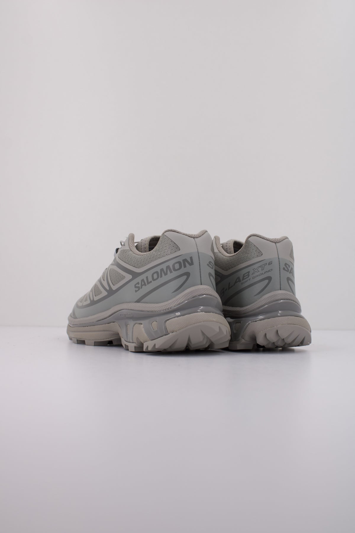 SALOMON BAJO XT en color GRIS (4)