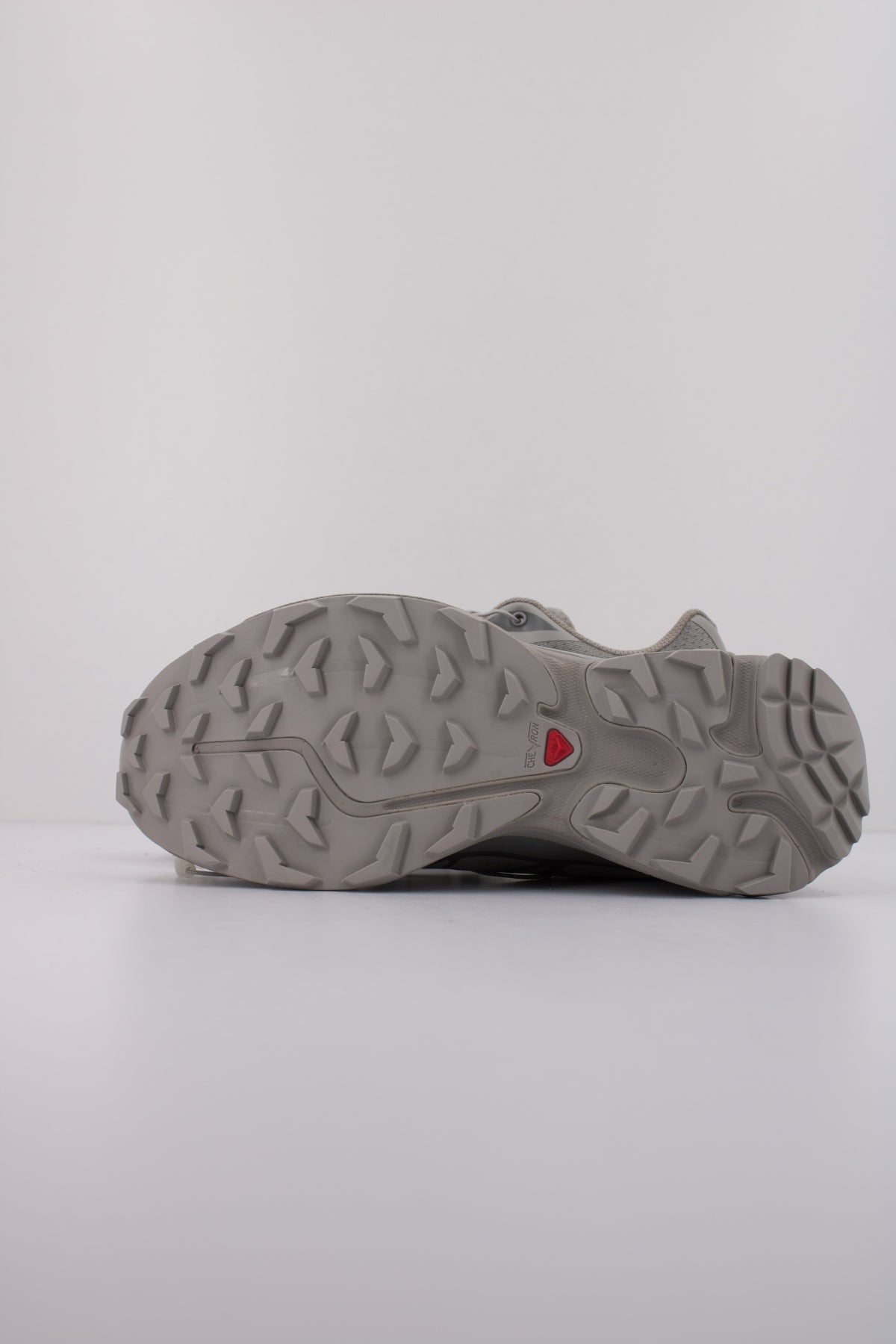 SALOMON BAJO XT en color GRIS (5)