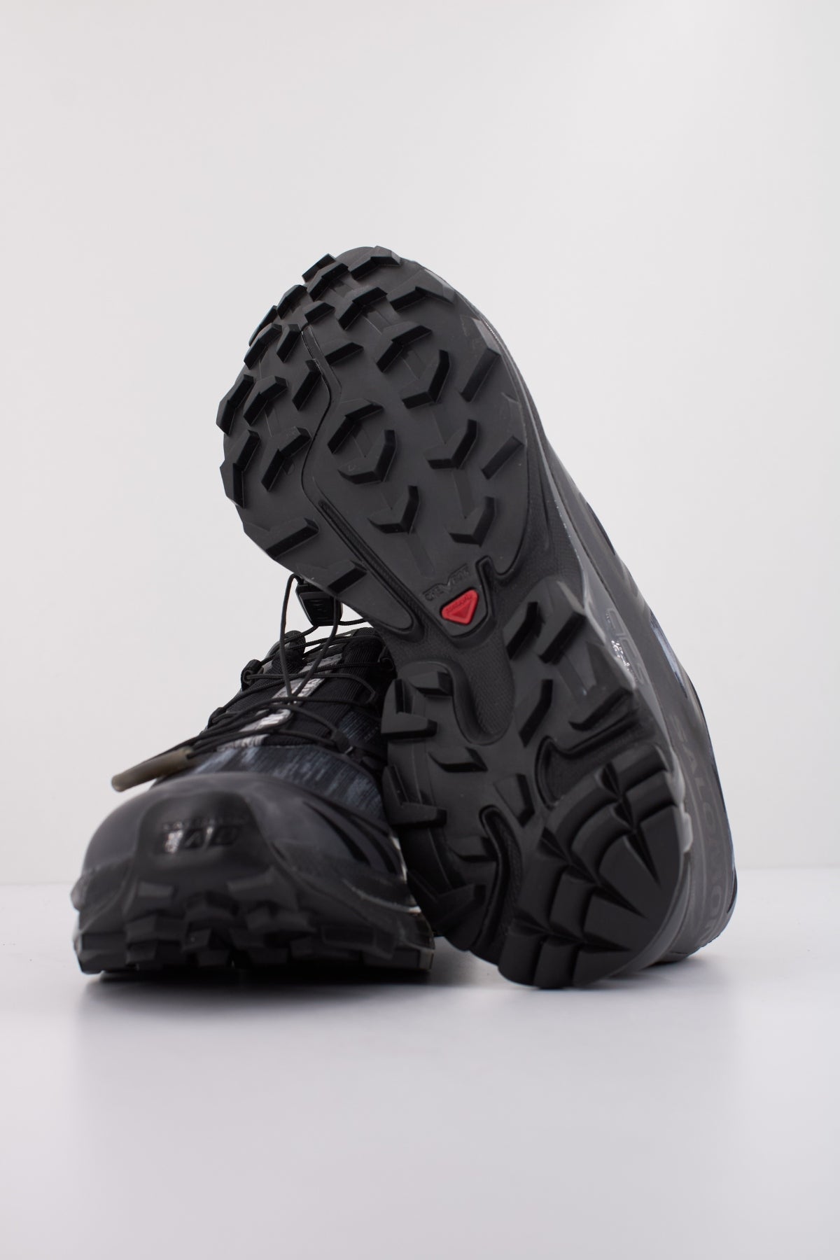SALOMON XT CAMO en color NEGRO (5)