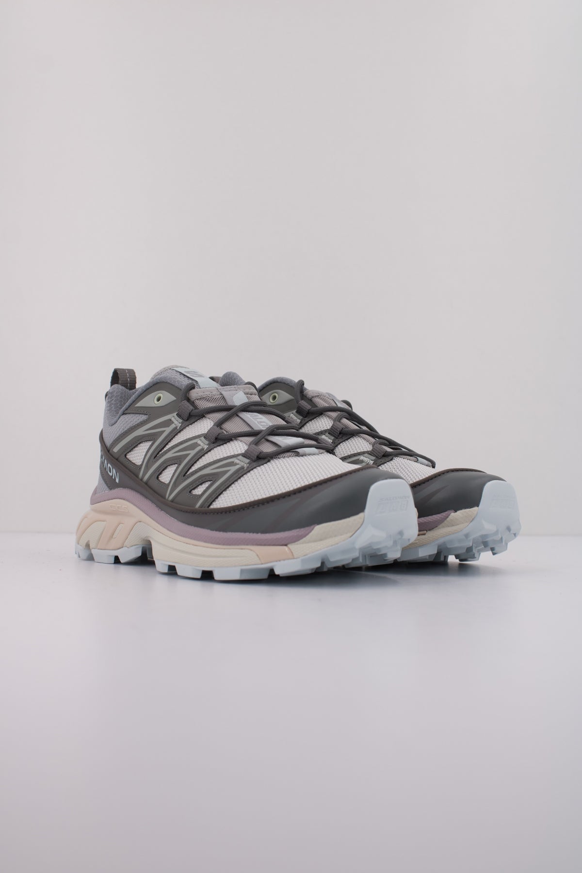 SALOMON XT EXPANSE en color GRIS (2)