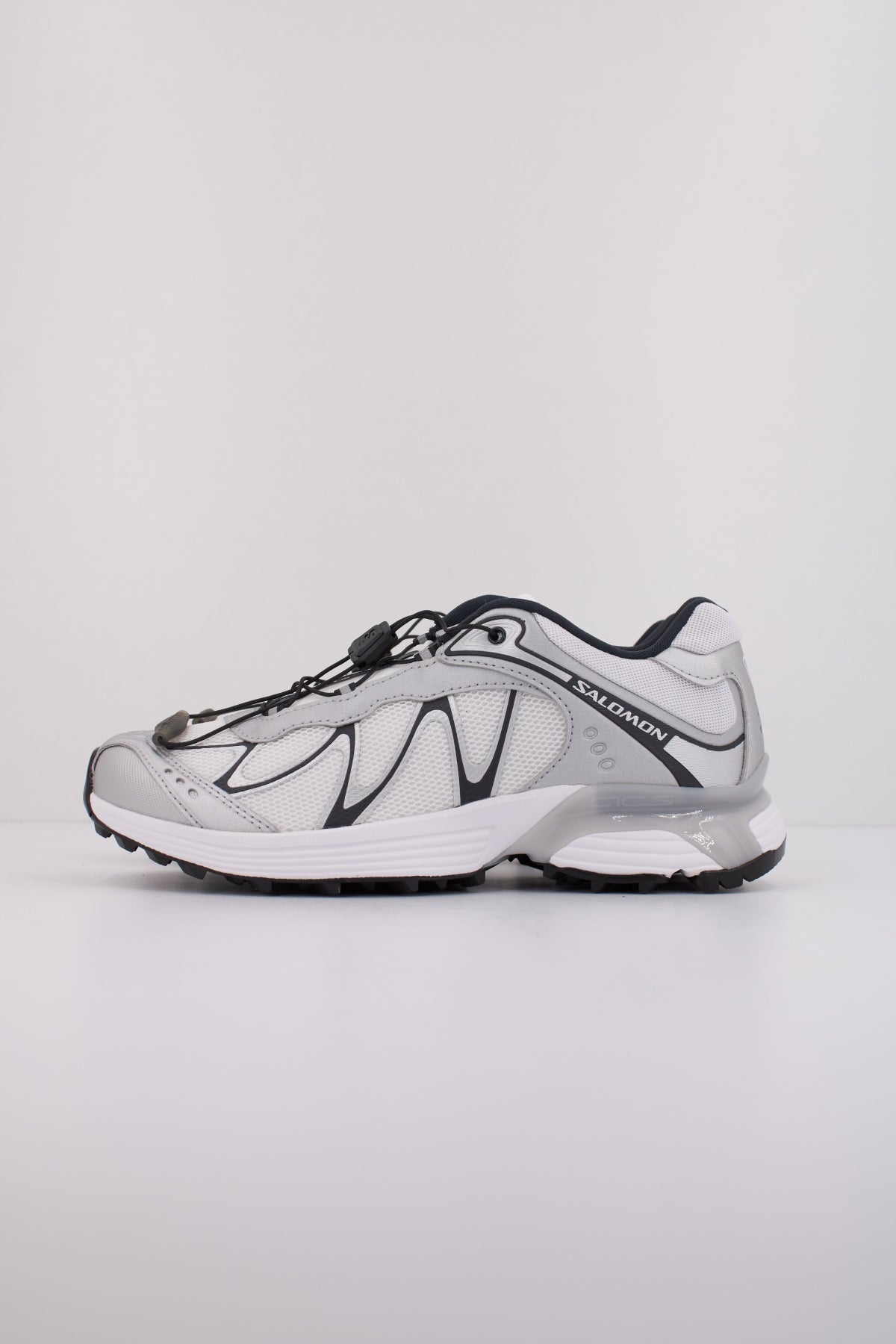 SALOMON XT WHISPER en color BLANCO (1)