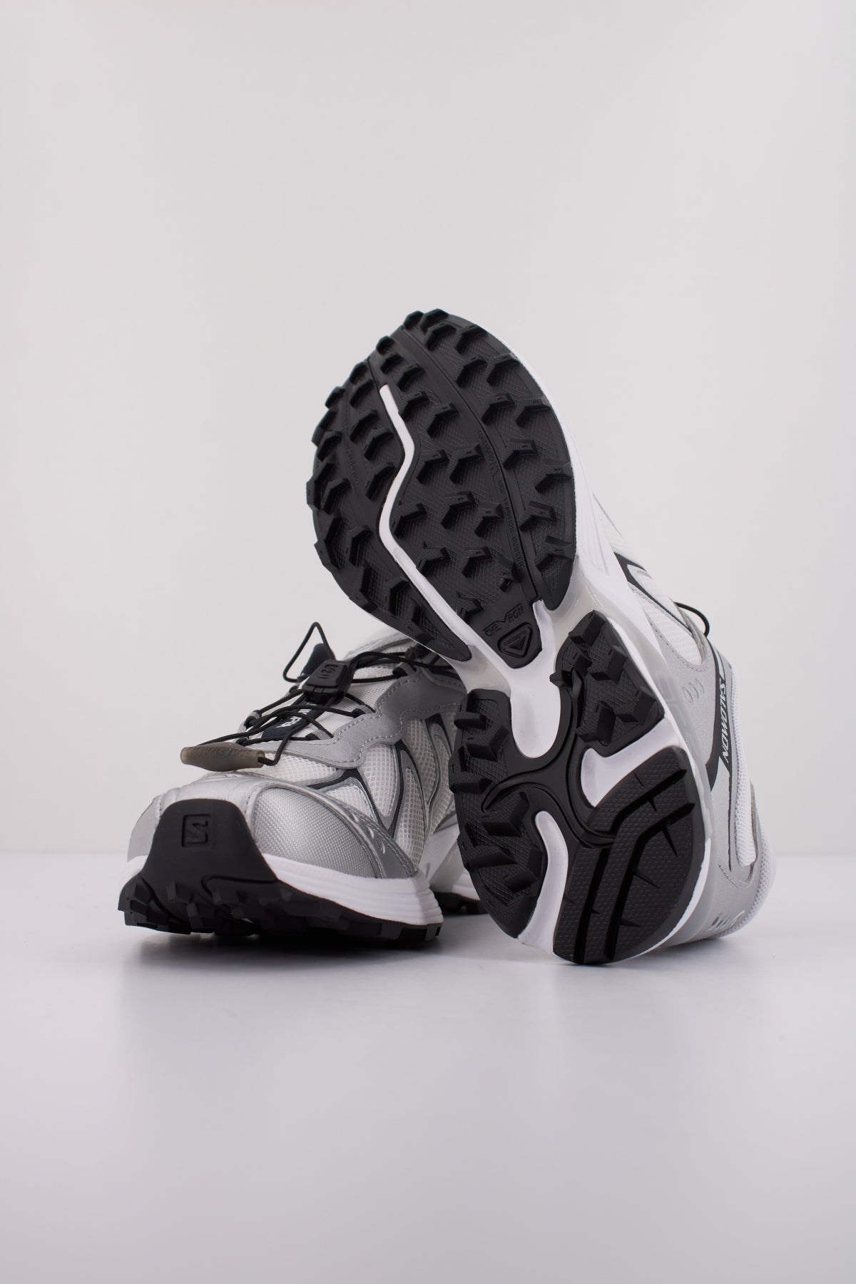 SALOMON XT WHISPER en color BLANCO (5)