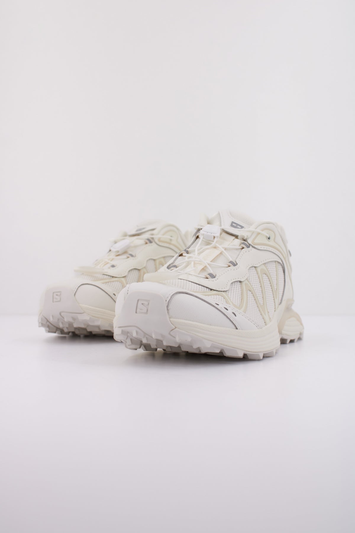 SALOMON XT WHISPER en color BLANCO (2)