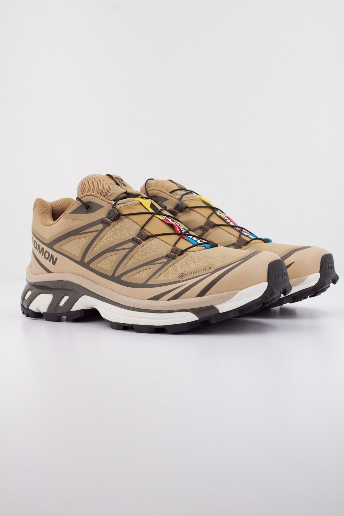 SALOMON BAJO XT GTX en color MARRON (2)