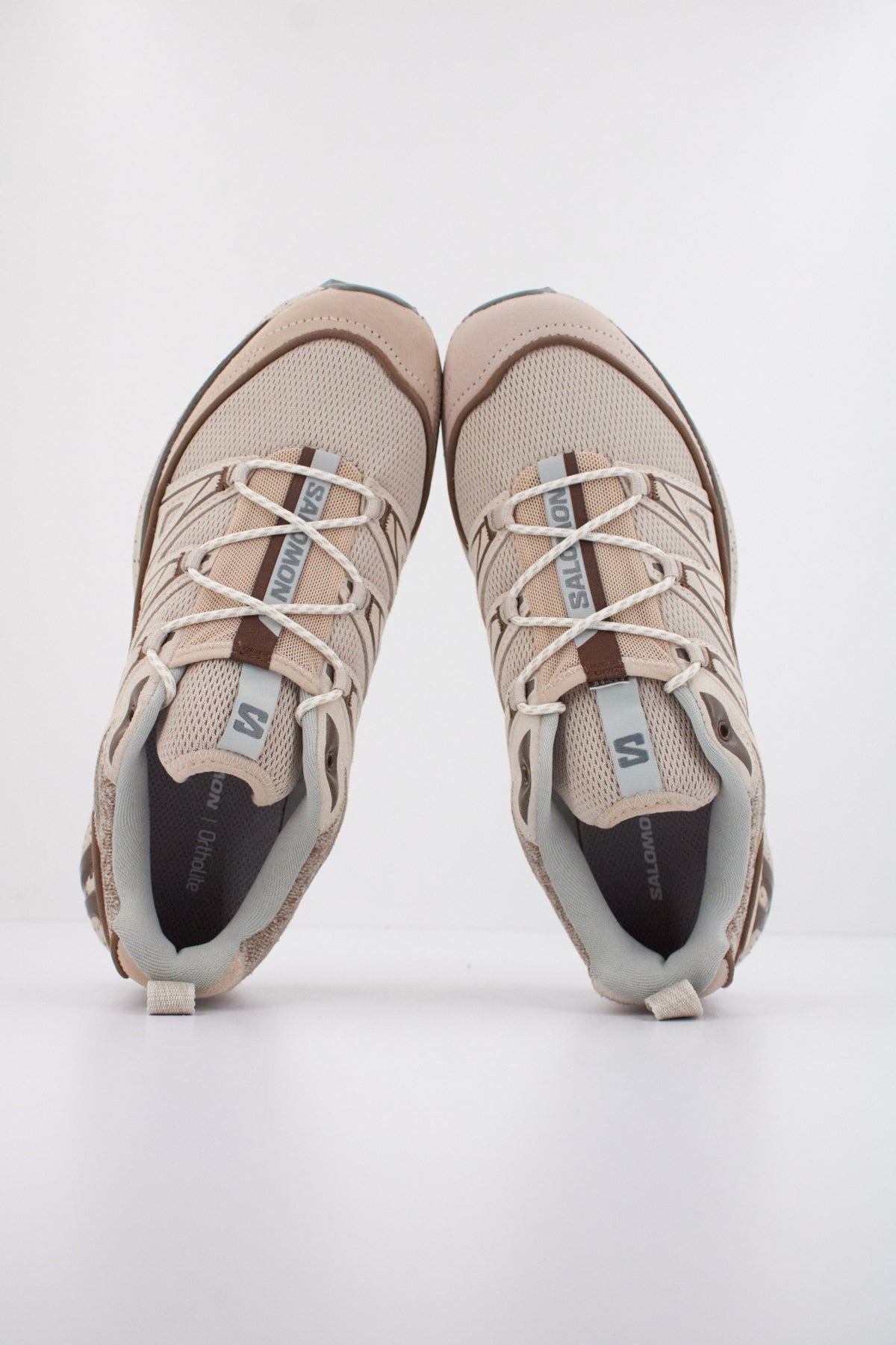 SALOMON BAJO XT EXPANSE en color MARRON (3)
