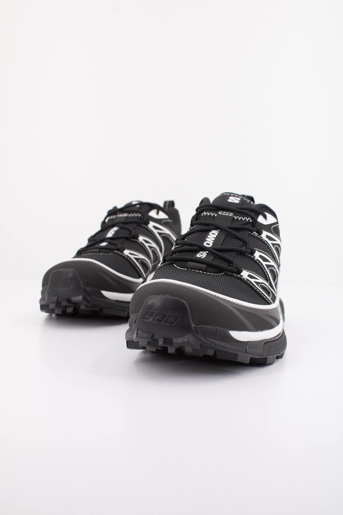 SALOMON XT EXPANSE en color NEGRO (2)