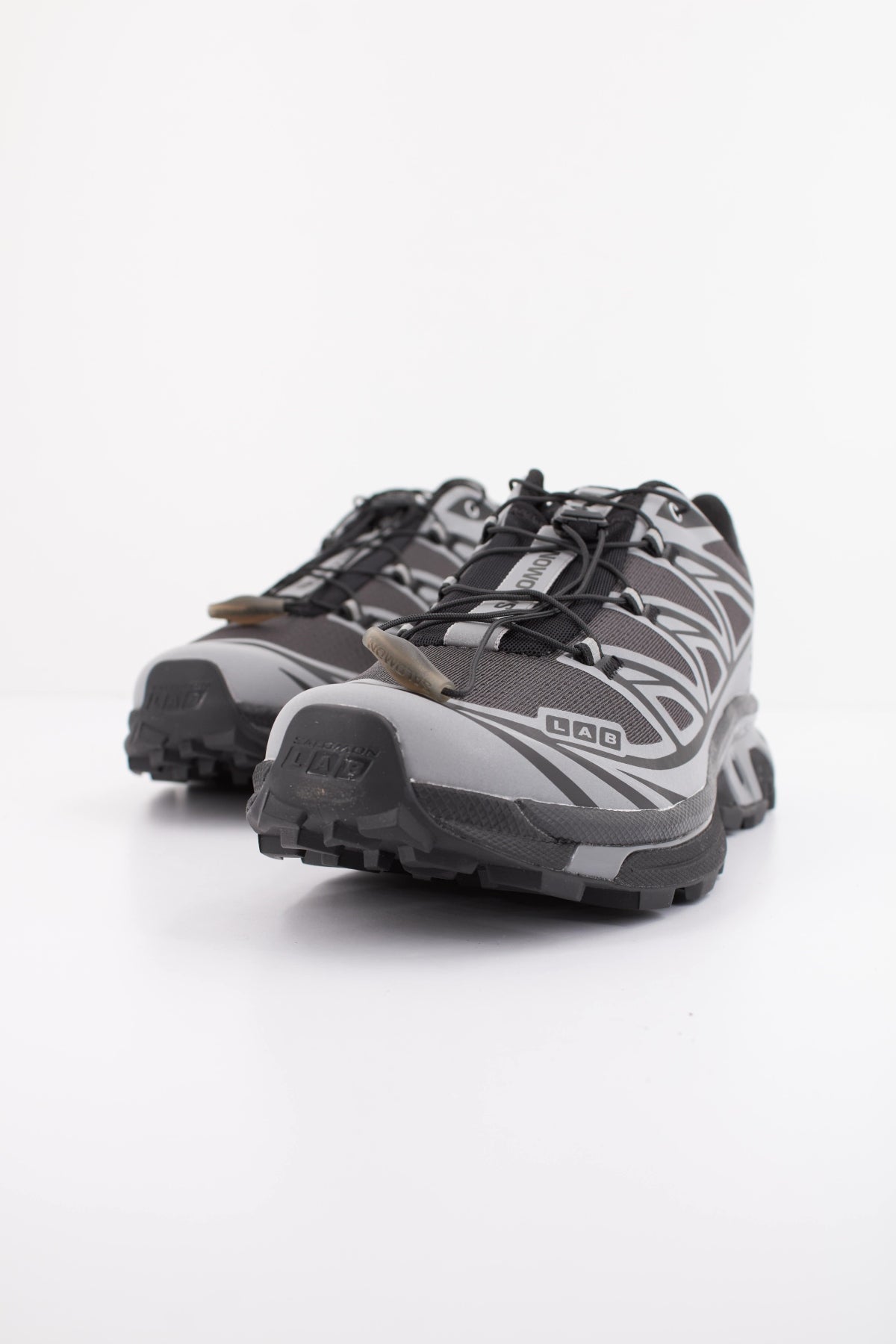 SALOMON XT NOCTURN en color GRIS (2)