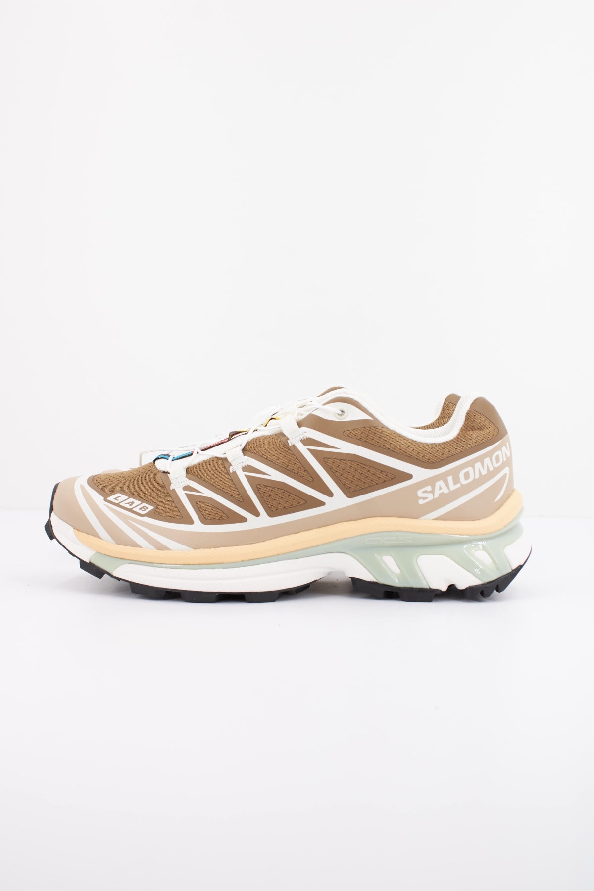 SALOMON XT en color MARRON (1)