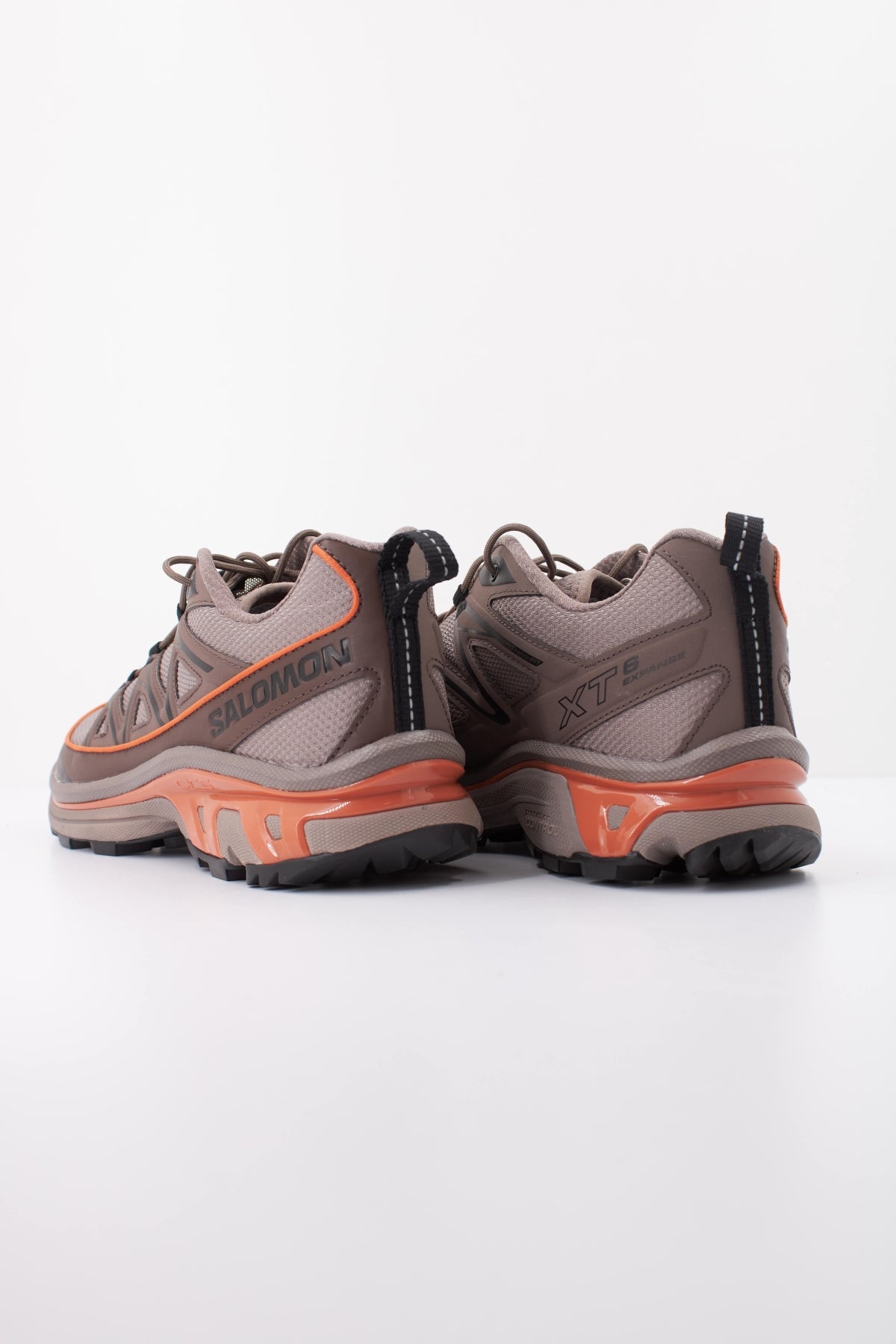SALOMON DEPORTIVA XT EXPANSE en color MARRON (4)