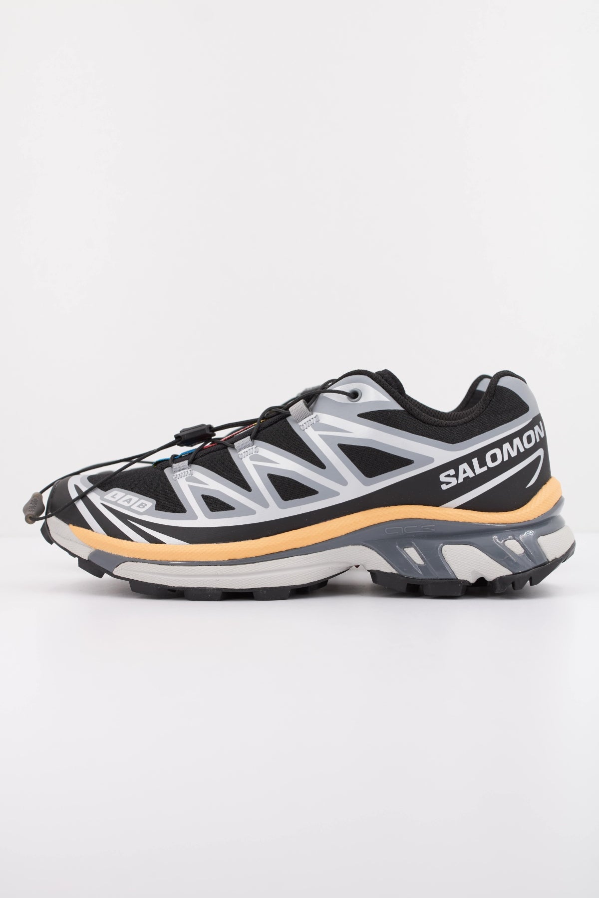 SALOMON XT en color NEGRO (1)