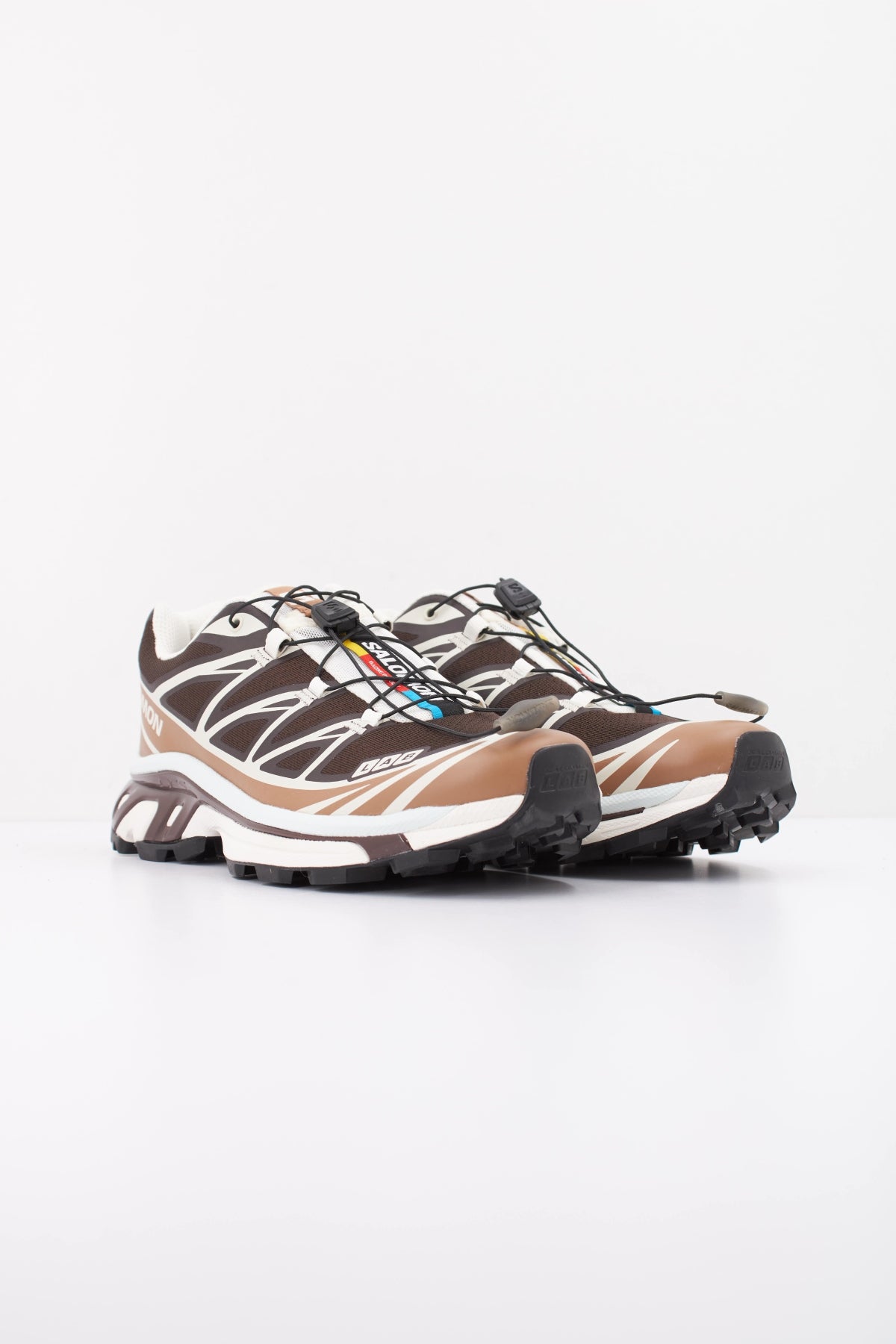 SALOMON XT en color MARRON (2)