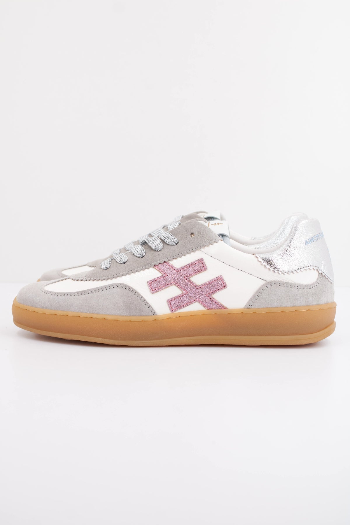 ANOTHER TREND DEPORTIVO en color BLANCO (1)