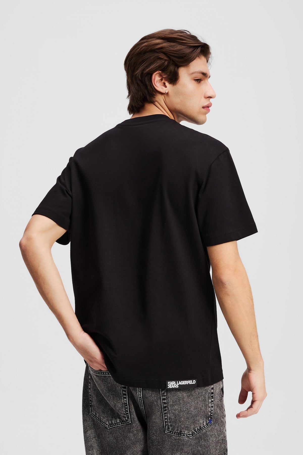 KARL LAGERFELD JEANS KLJ REG SS ESSENTIAL TEE en color NEGRO (3)