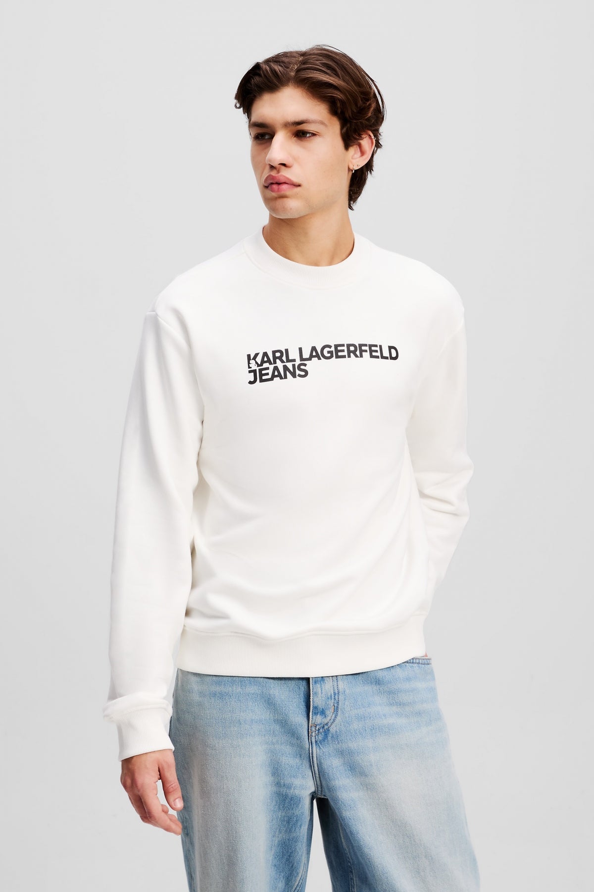 KARL LAGERFELD JEANS KLJ REG ESSENTIAL LOGO SWE en color BLANCO (1)