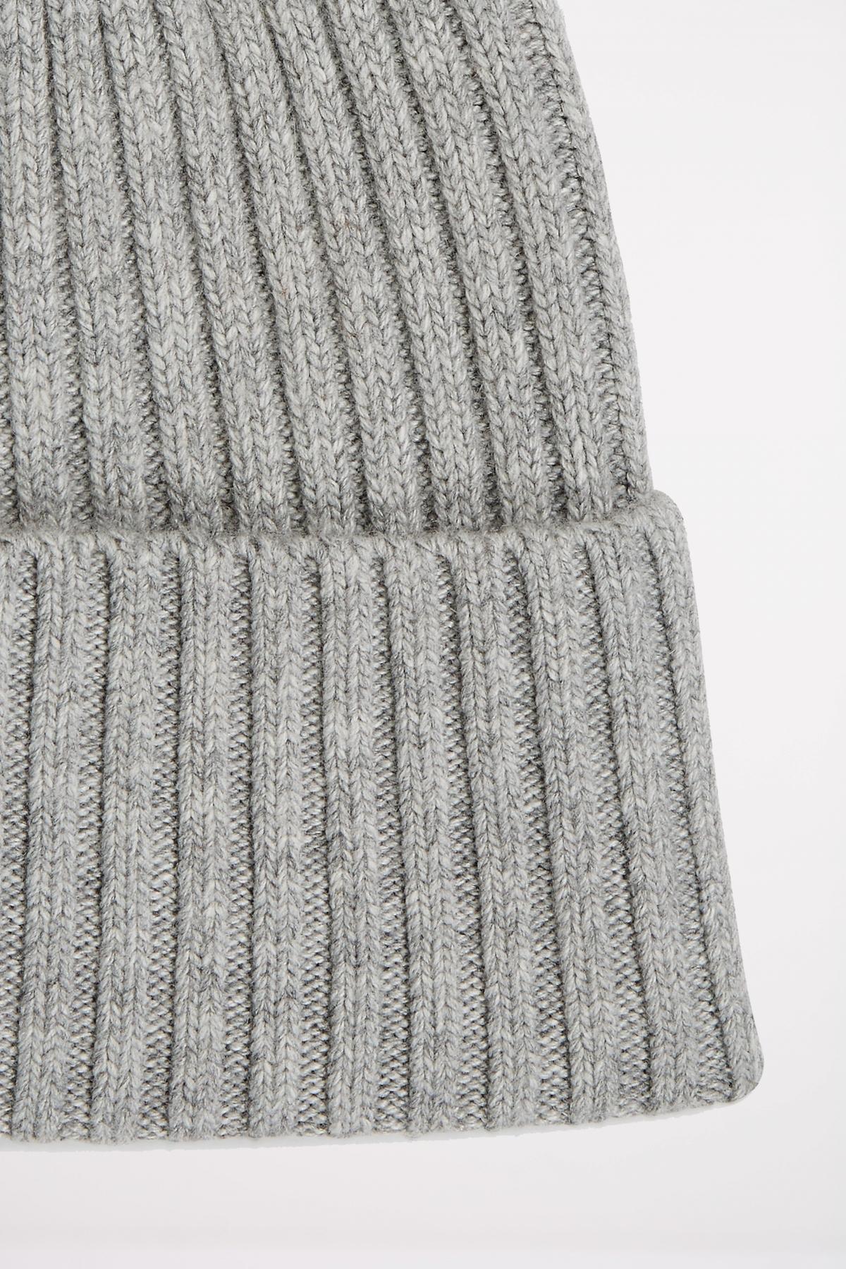 KARL LAGERFELD JEANS KLJ TURNED UP BEANIE en color GRIS (4)