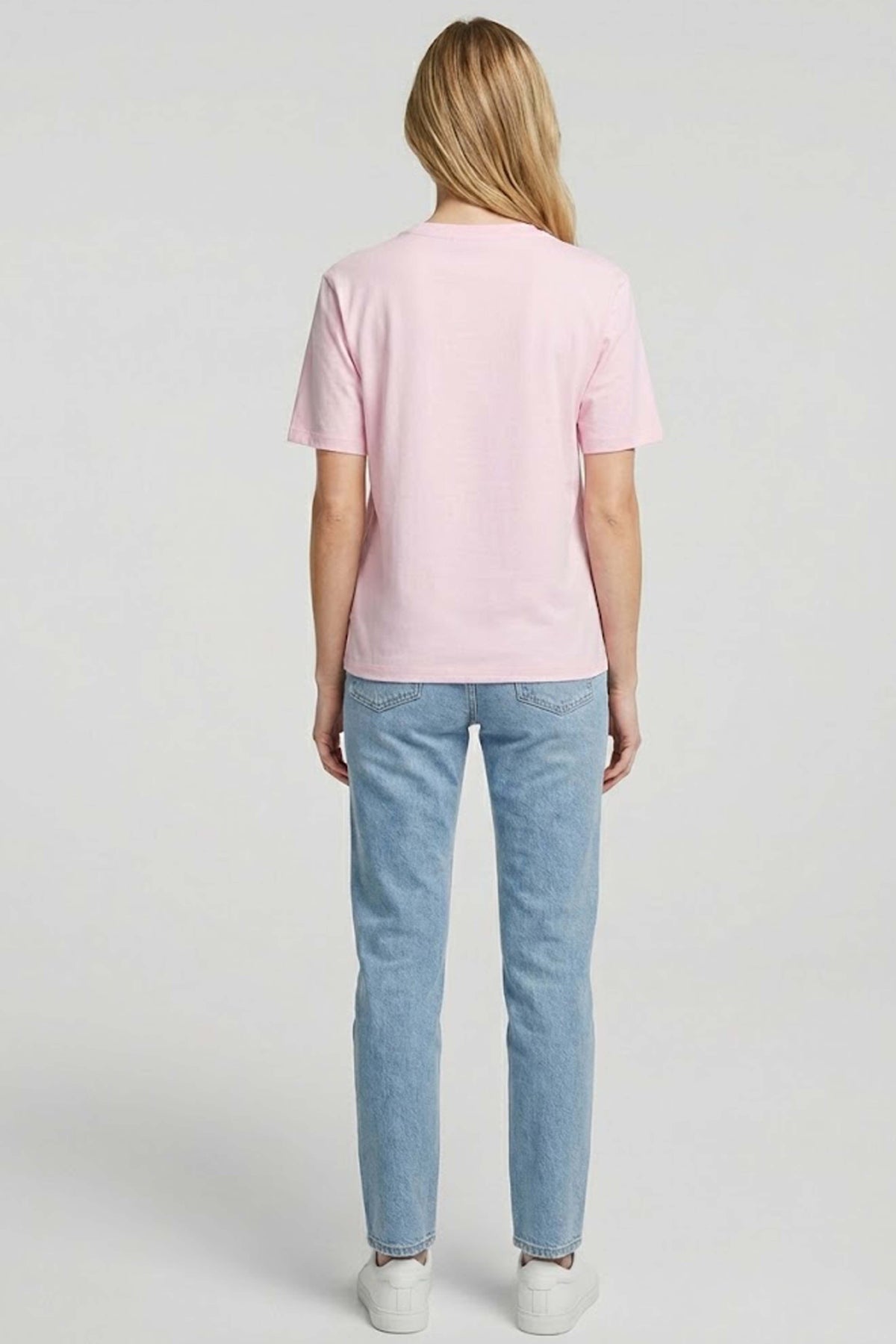 KARL LAGERFELD JEANS KLJ REG OUTLINE LOGO TEE en color ROSA (2)