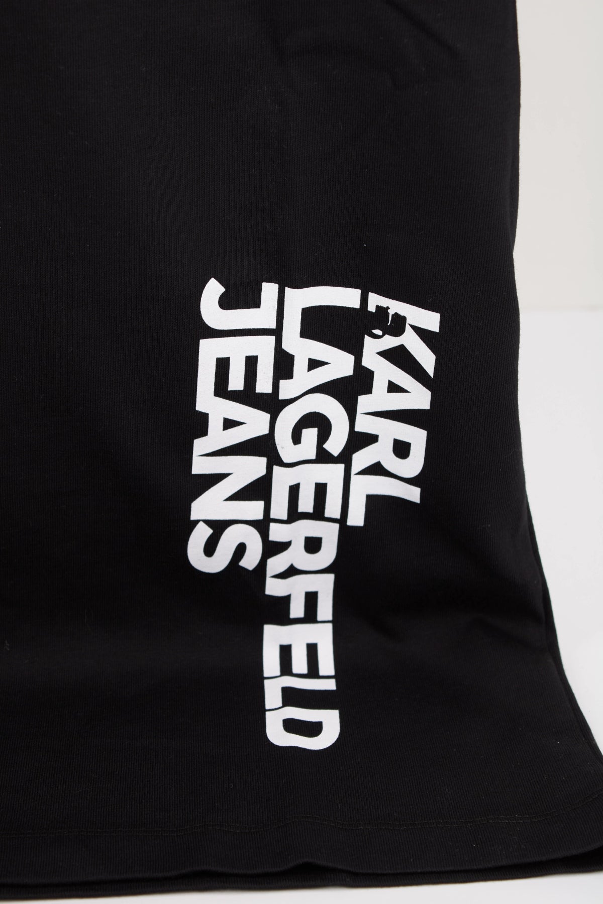 KARL LAGERFELD JEANS BM en color NEGRO (2)