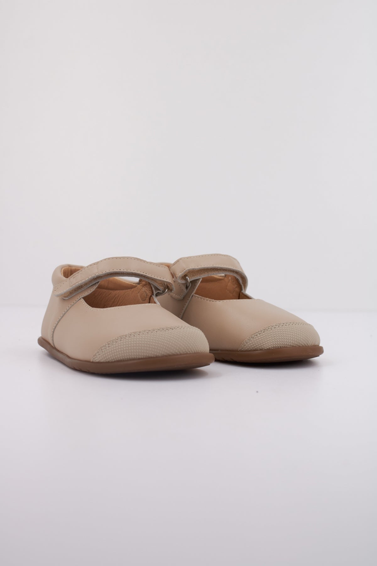 TINNY SHOES ATENEA en color MARRON (2)