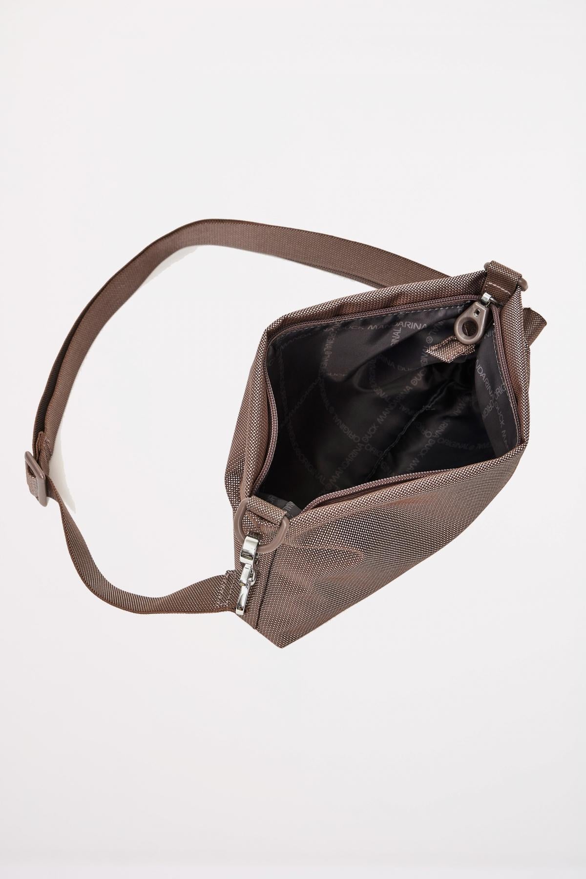 MANDARINA DUCK MD CROSSOVER en color NUDE (4)