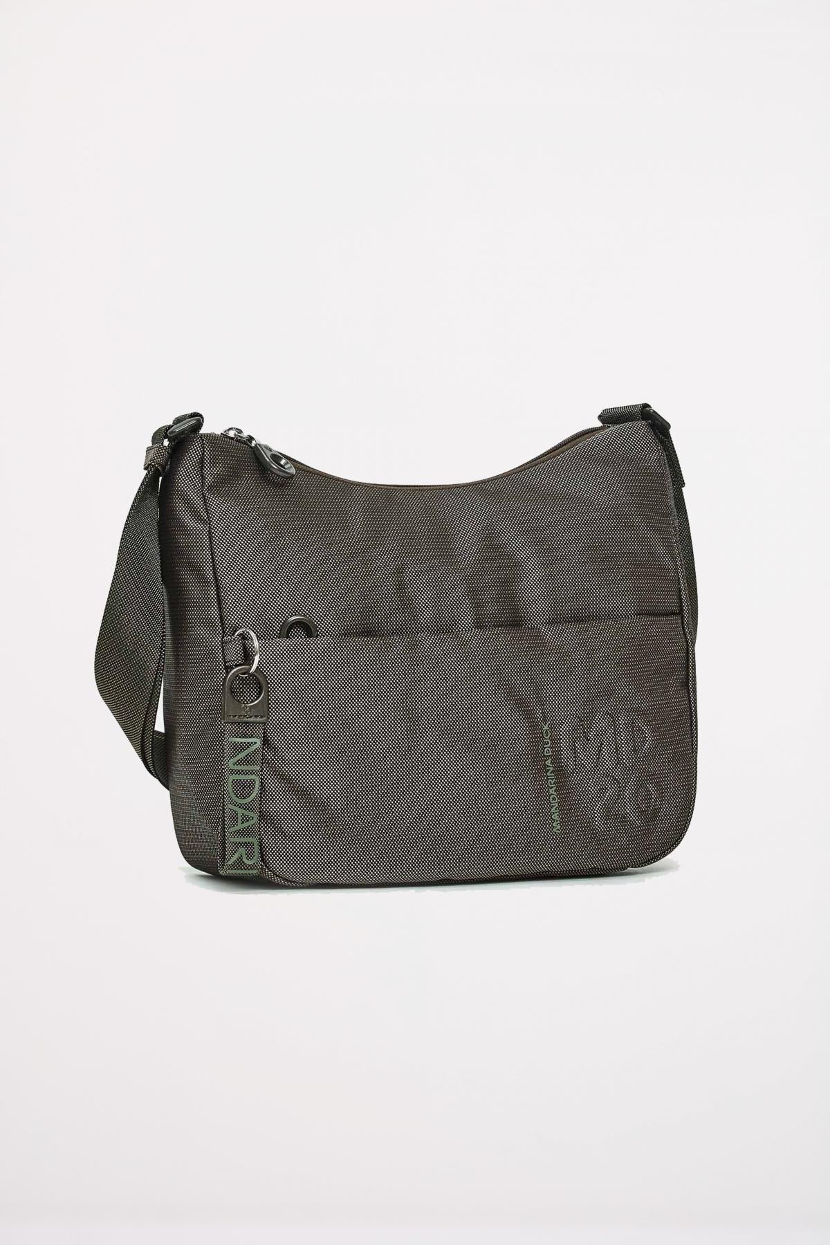 MANDARINA DUCK MD HOBO en color NEGRO (2)