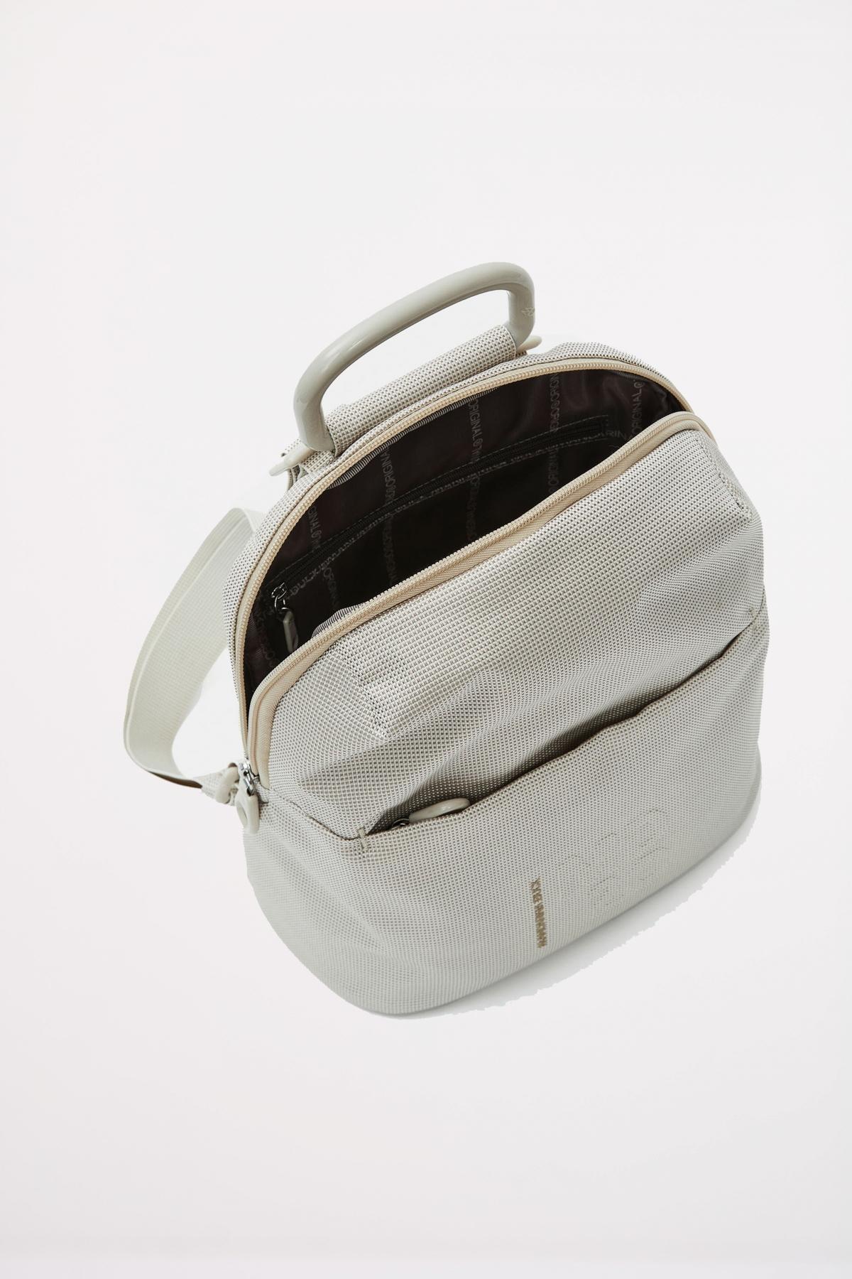 MANDARINA DUCK MD BACKPACK en color BEIS (4)