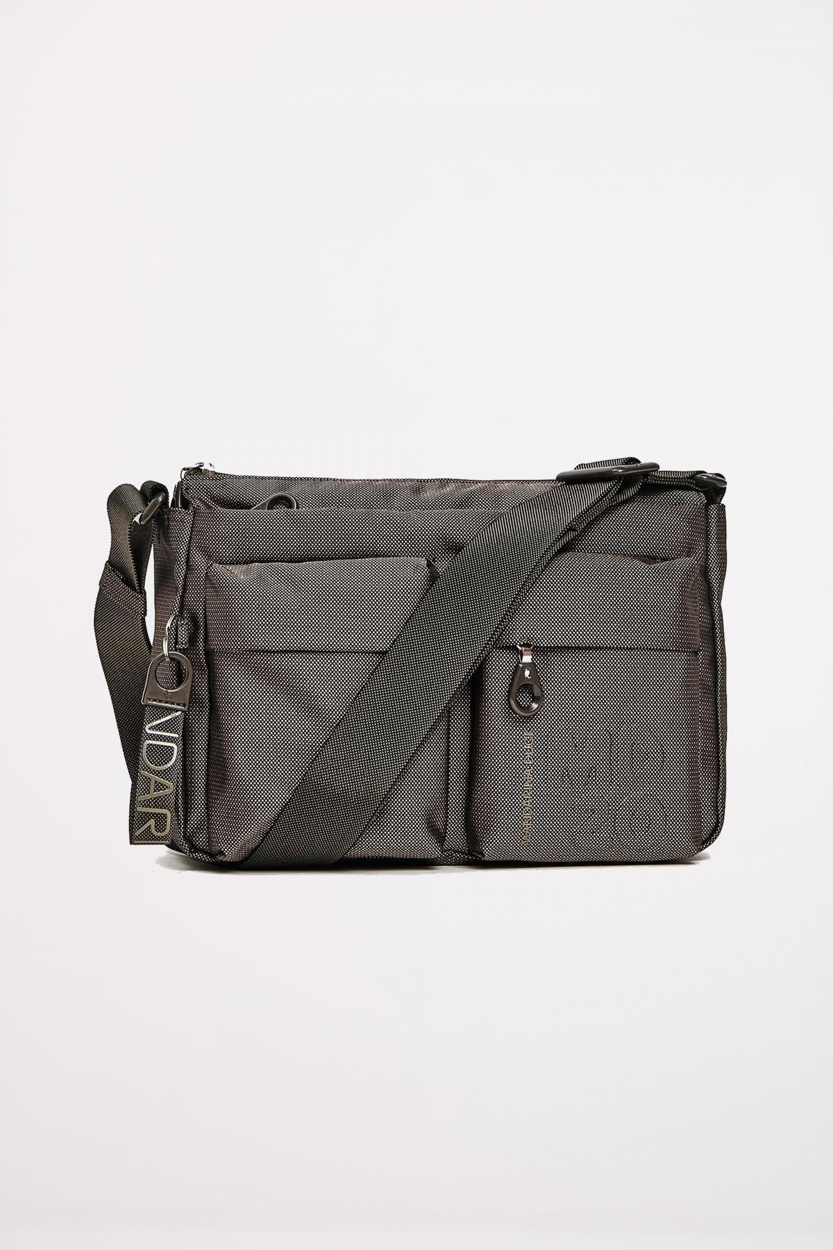 MANDARINA DUCK MD CROSSOVER en color NEGRO (1)