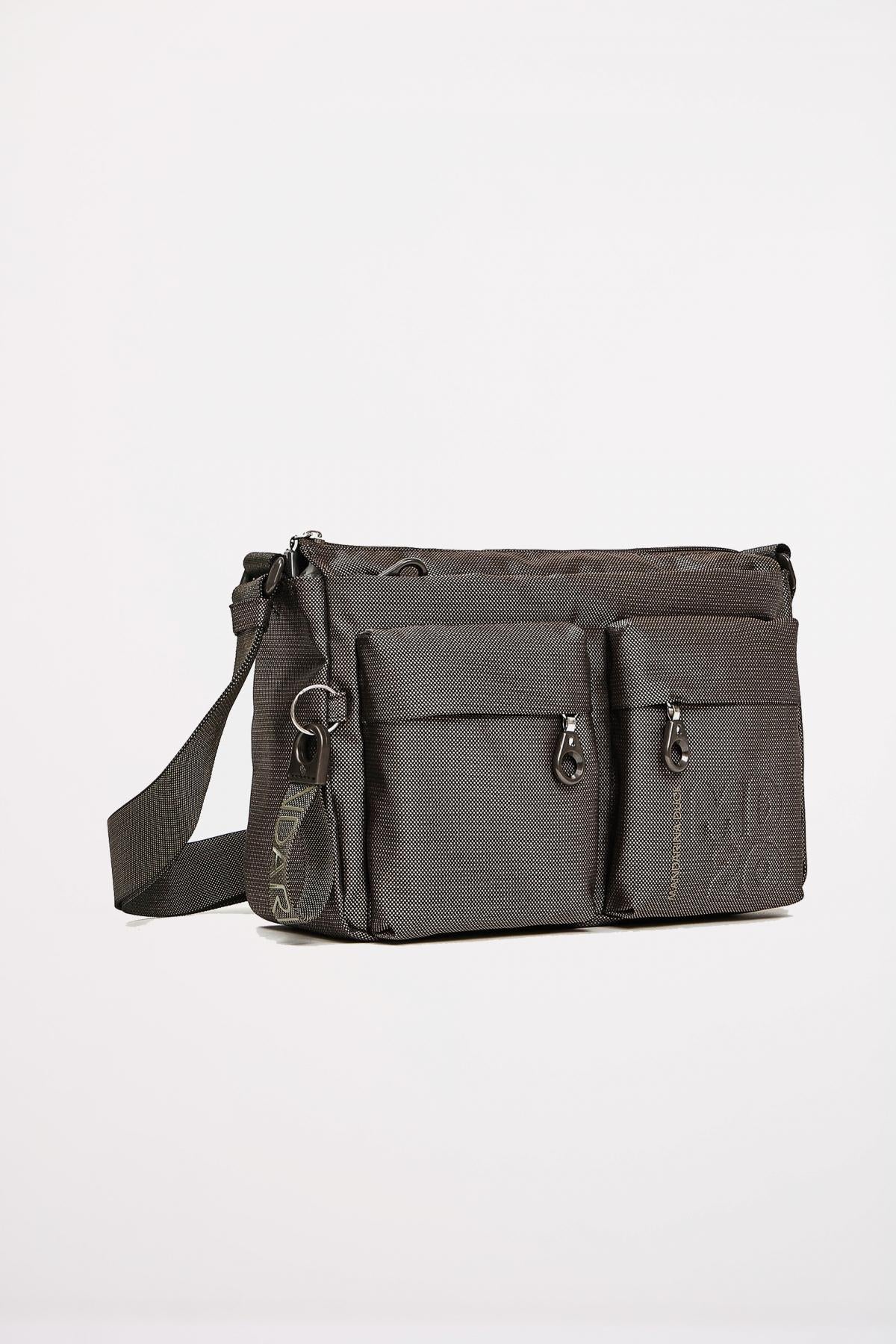 MANDARINA DUCK MD CROSSOVER en color NEGRO (2)
