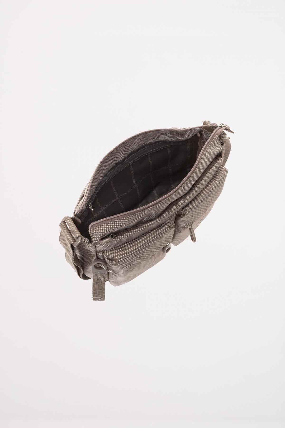MANDARINA DUCK MD CROSSOVER en color NUDE (4)