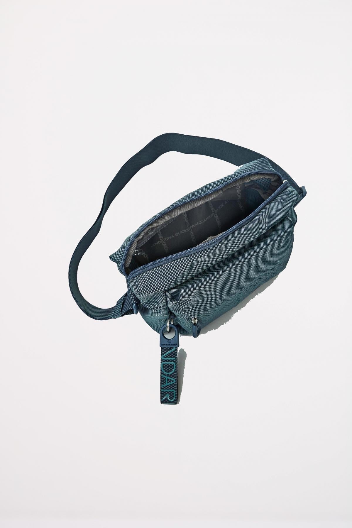MANDARINA DUCK MD CROSSOVER en color AZUL (4)