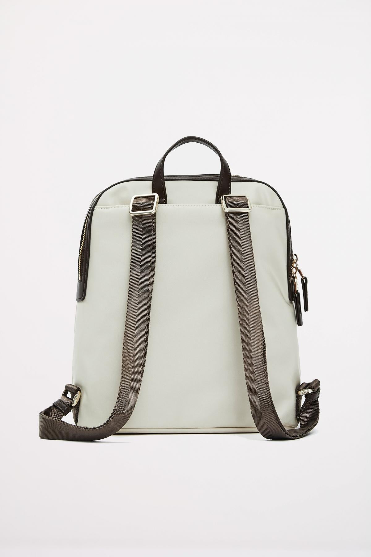 MANDARINA DUCK HUNTER BACKPACK en color BLANCO (3)