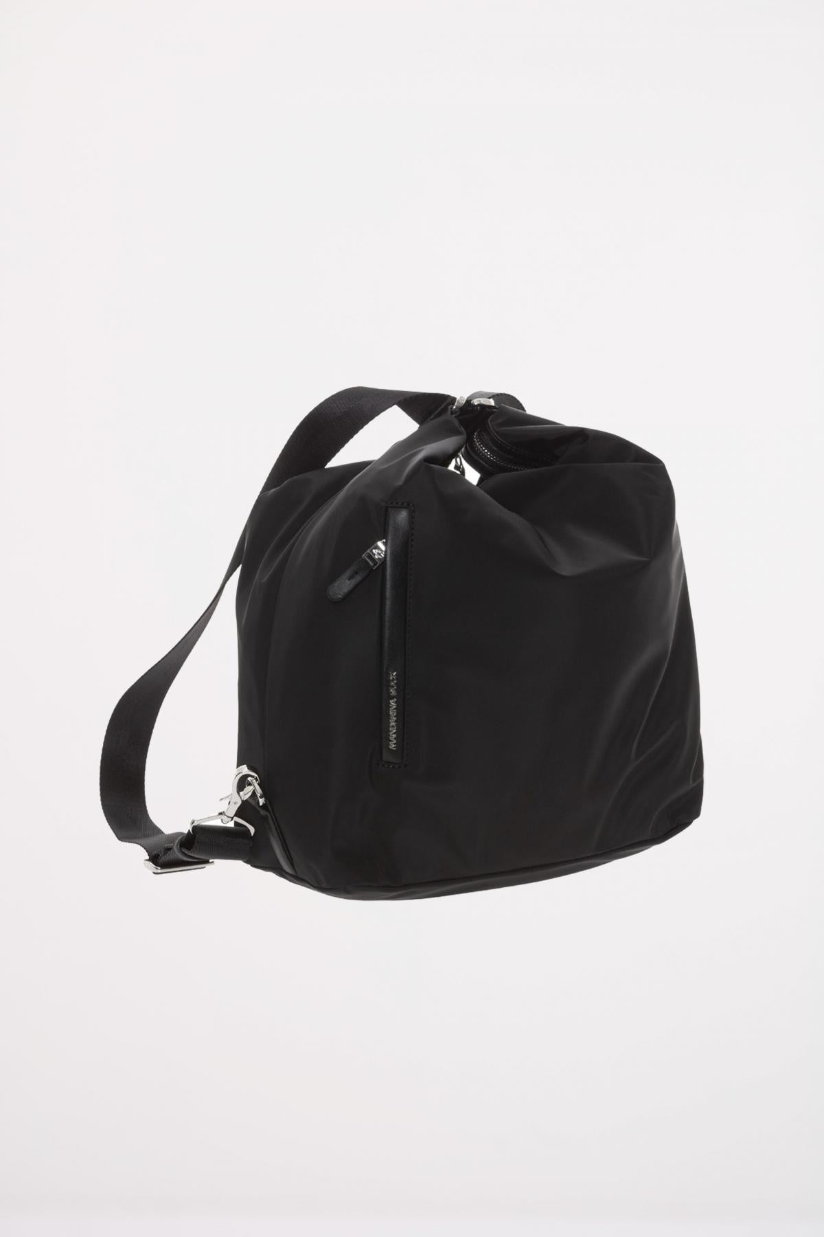 MANDARINA DUCK HUNTER en color NEGRO (4)