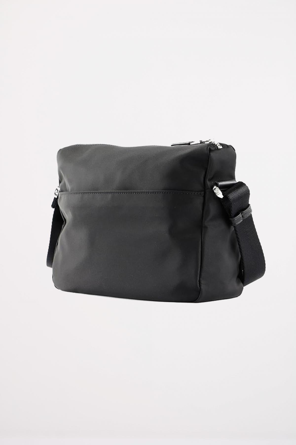 MANDARINA DUCK HUNTER CROSSOVER en color NEGRO (4)