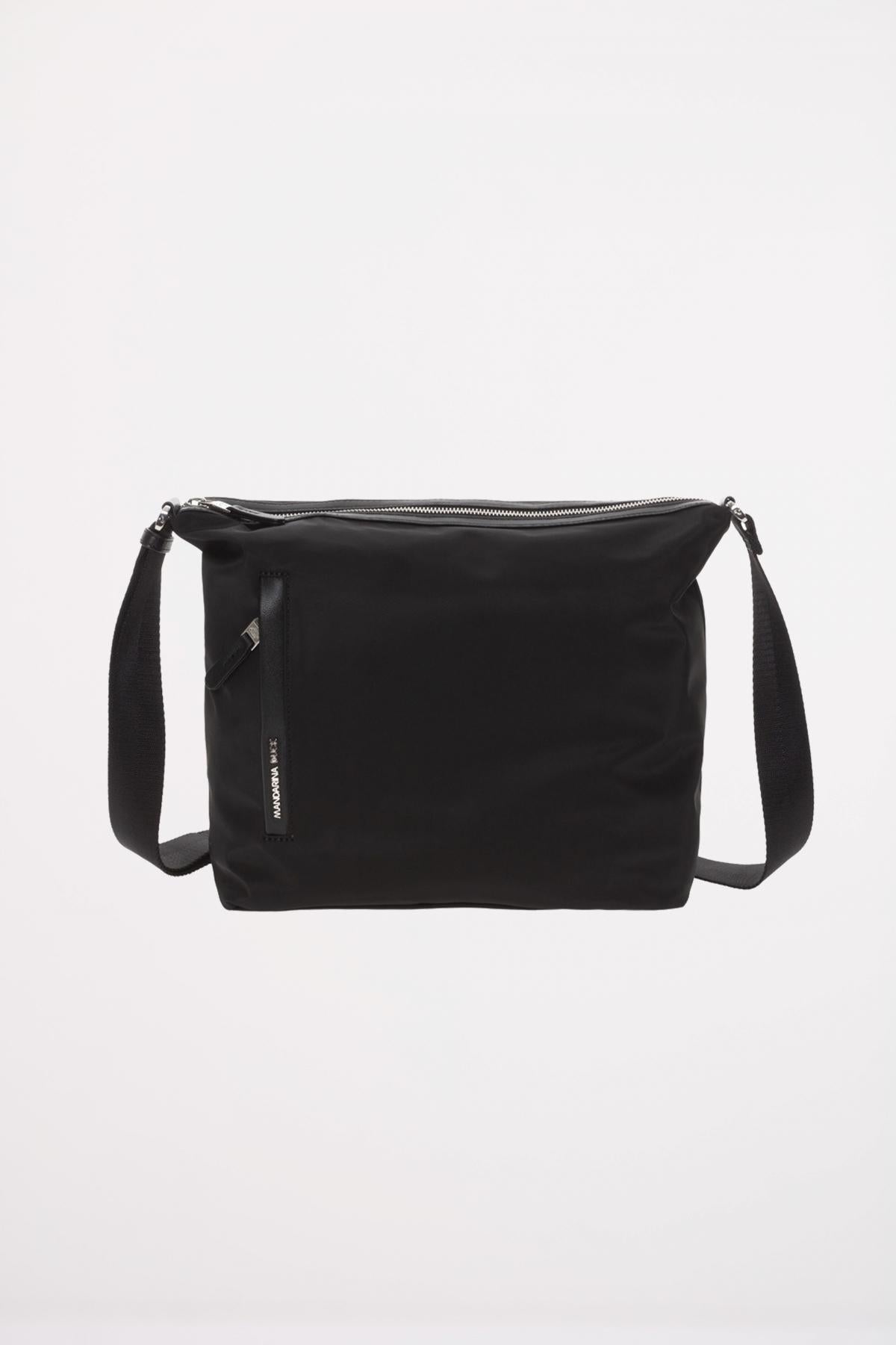 MANDARINA DUCK HUNTER HOBO en color NEGRO (1)