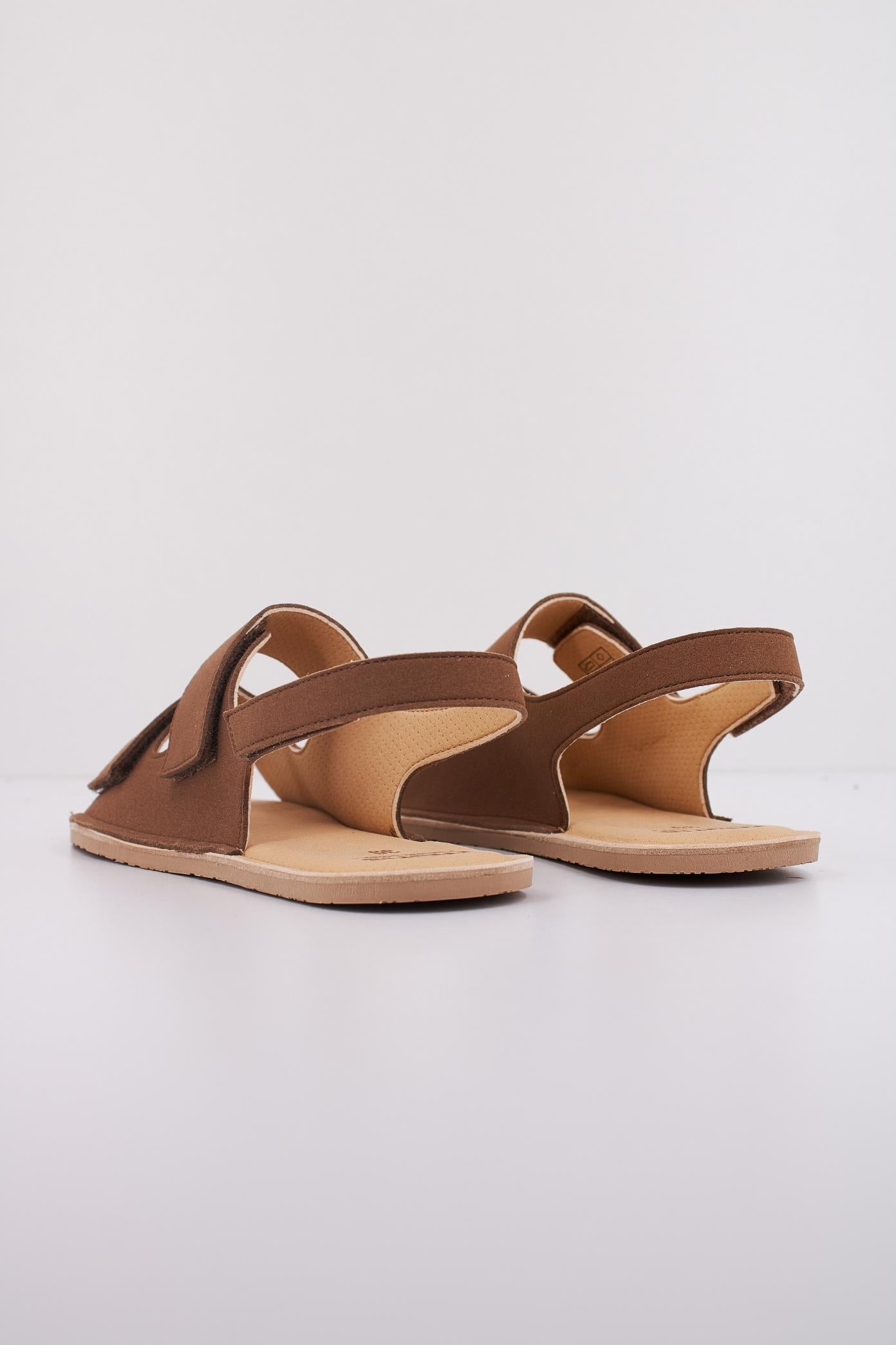 MURIS RIO en color MARRON (4)