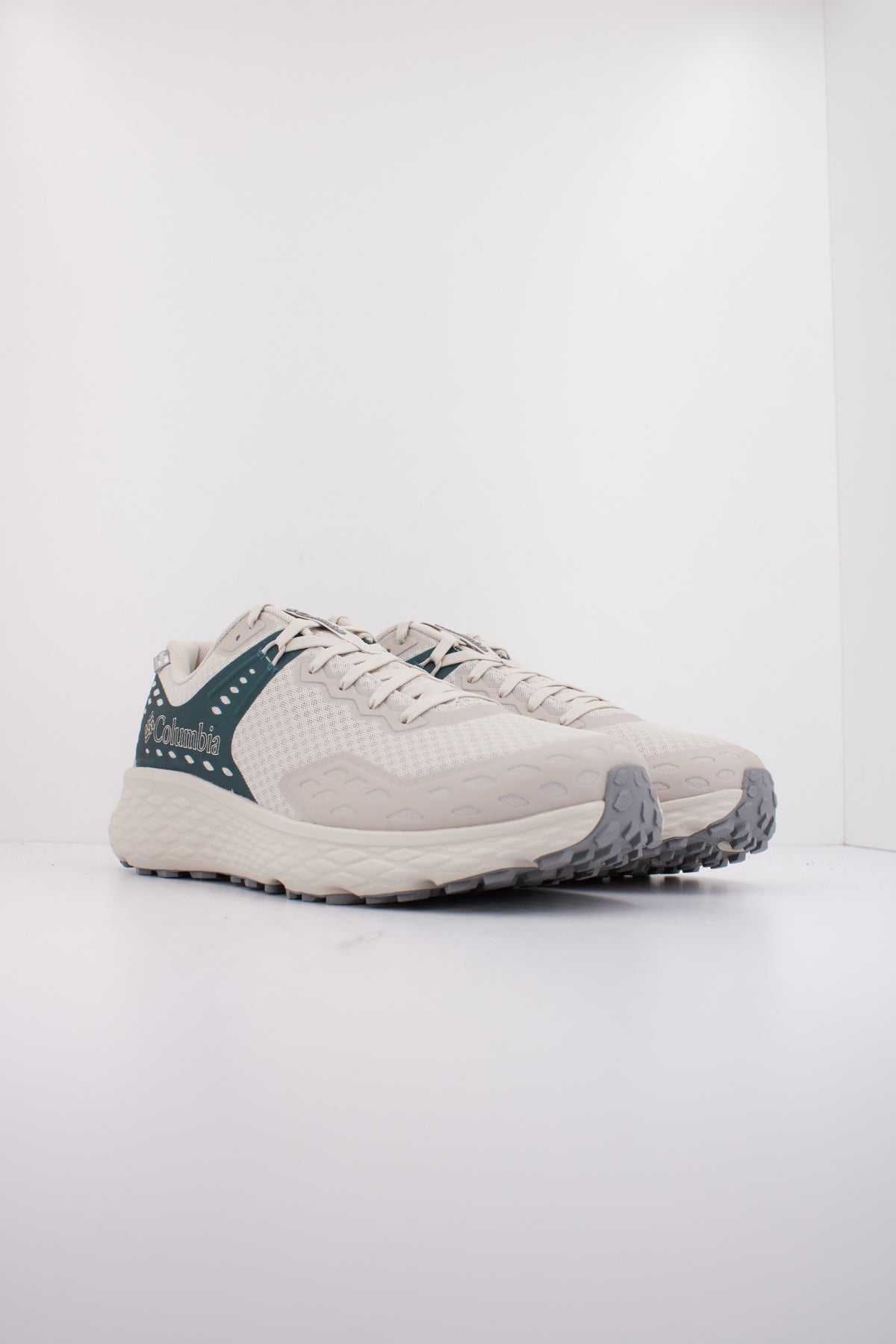 COLUMBIA KONOS TRS OUTDRY en color BEIS (2)