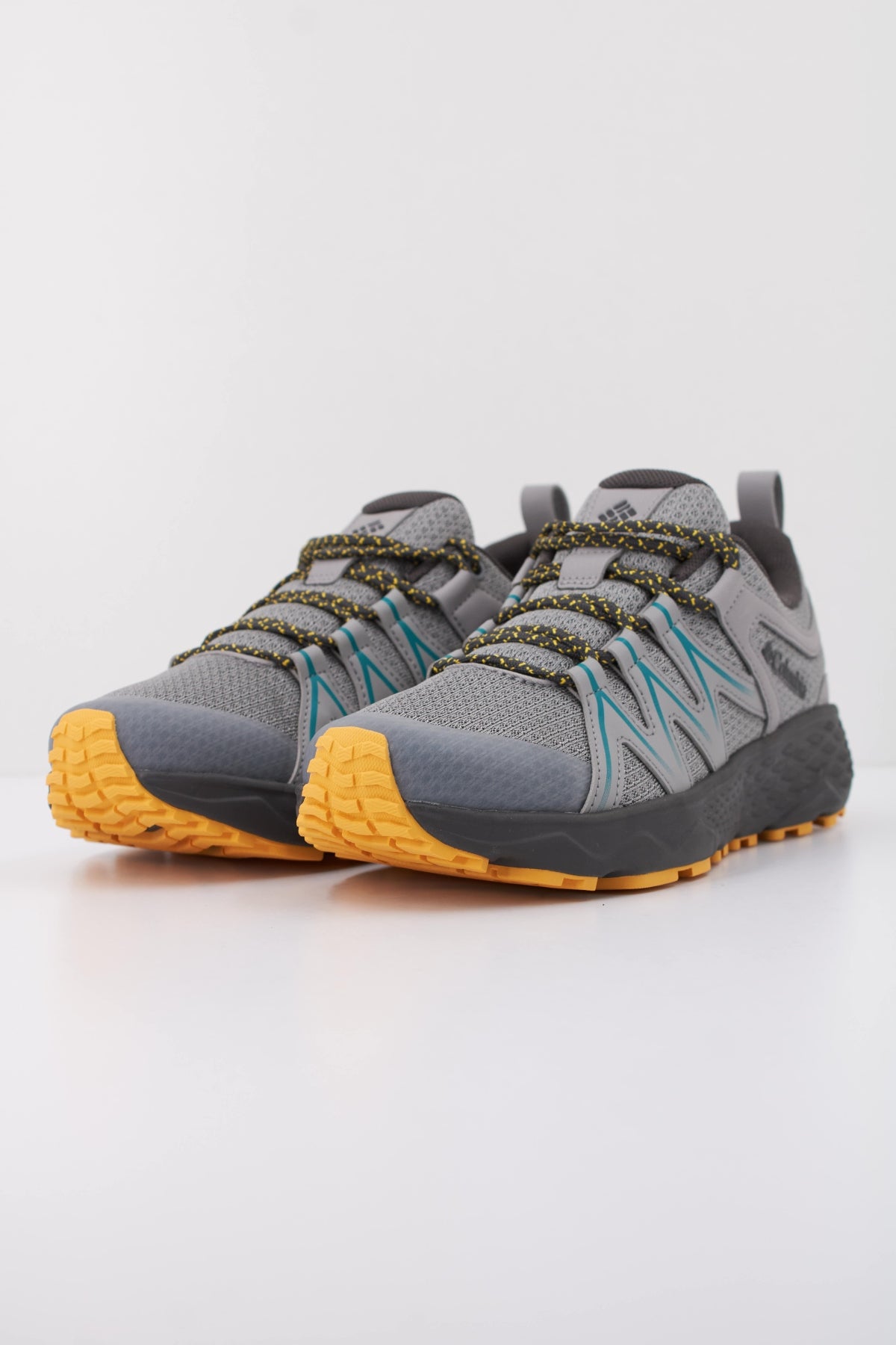 COLUMBIA PEAKFREAK ROAM en color MARRON (2)