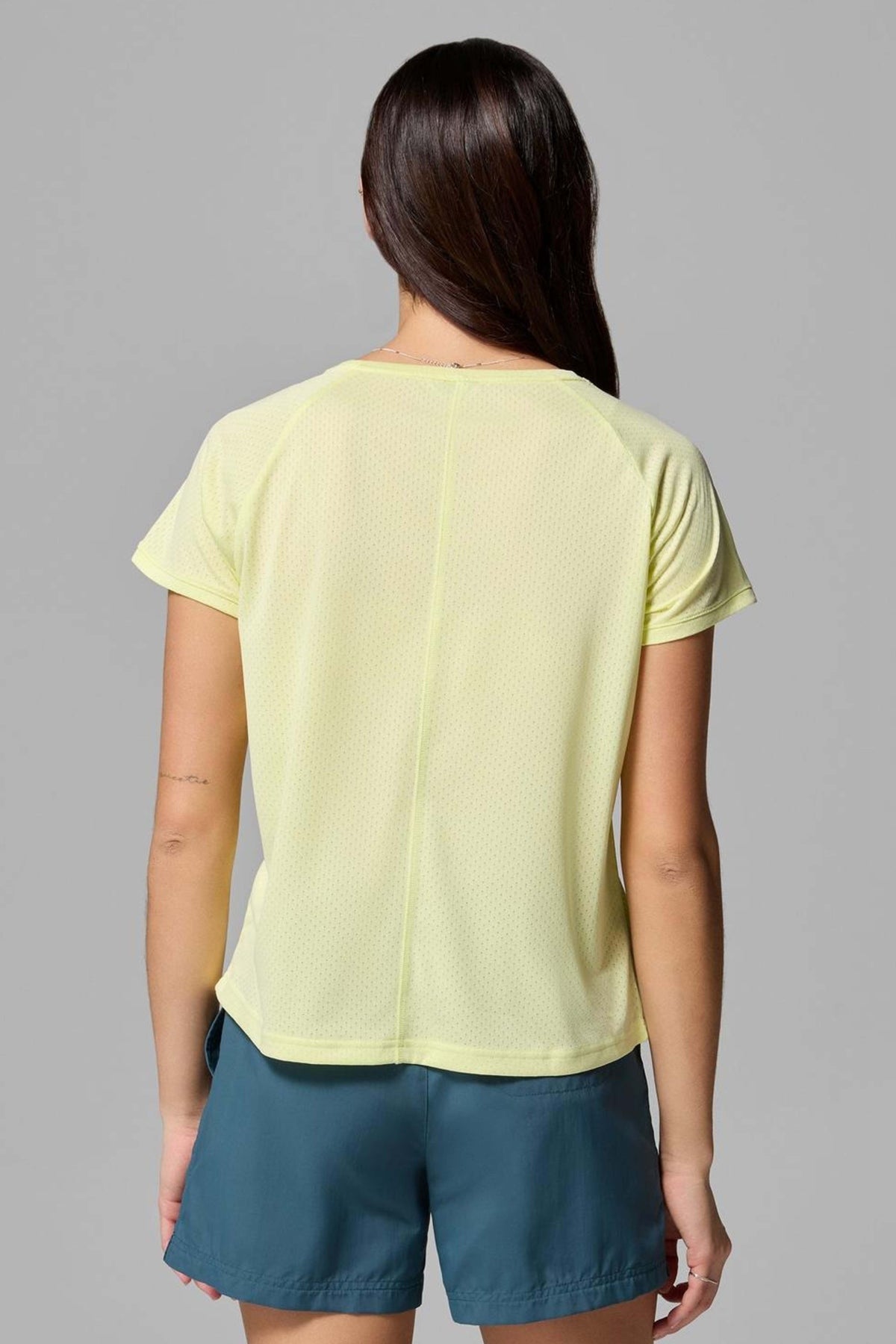 COLUMBIA BOGATA BAY SS TEE en color AMARILLO (2)