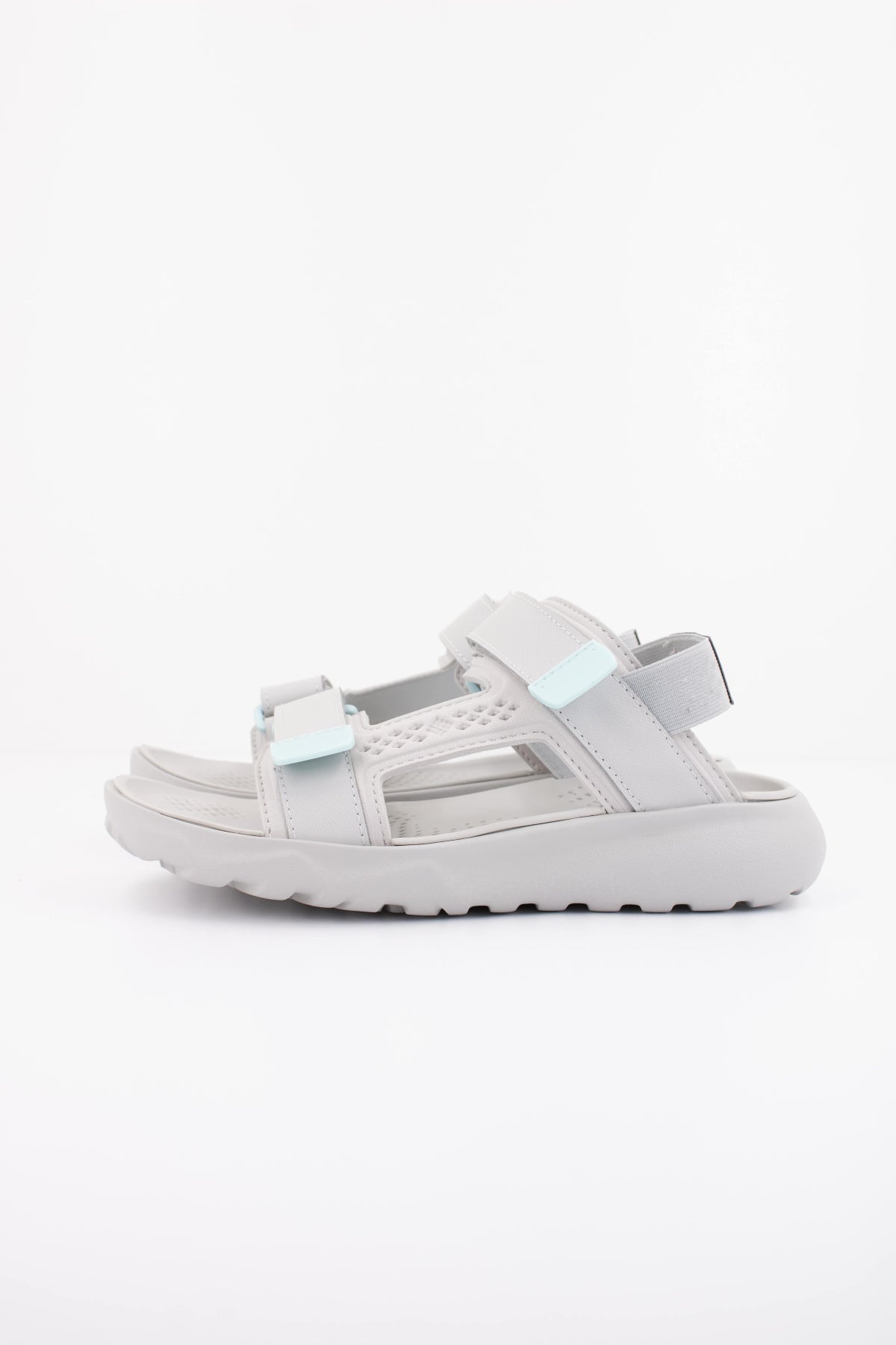 COLUMBIA PEAKFREAK ROAM SANDAL WM en color GRIS (1)