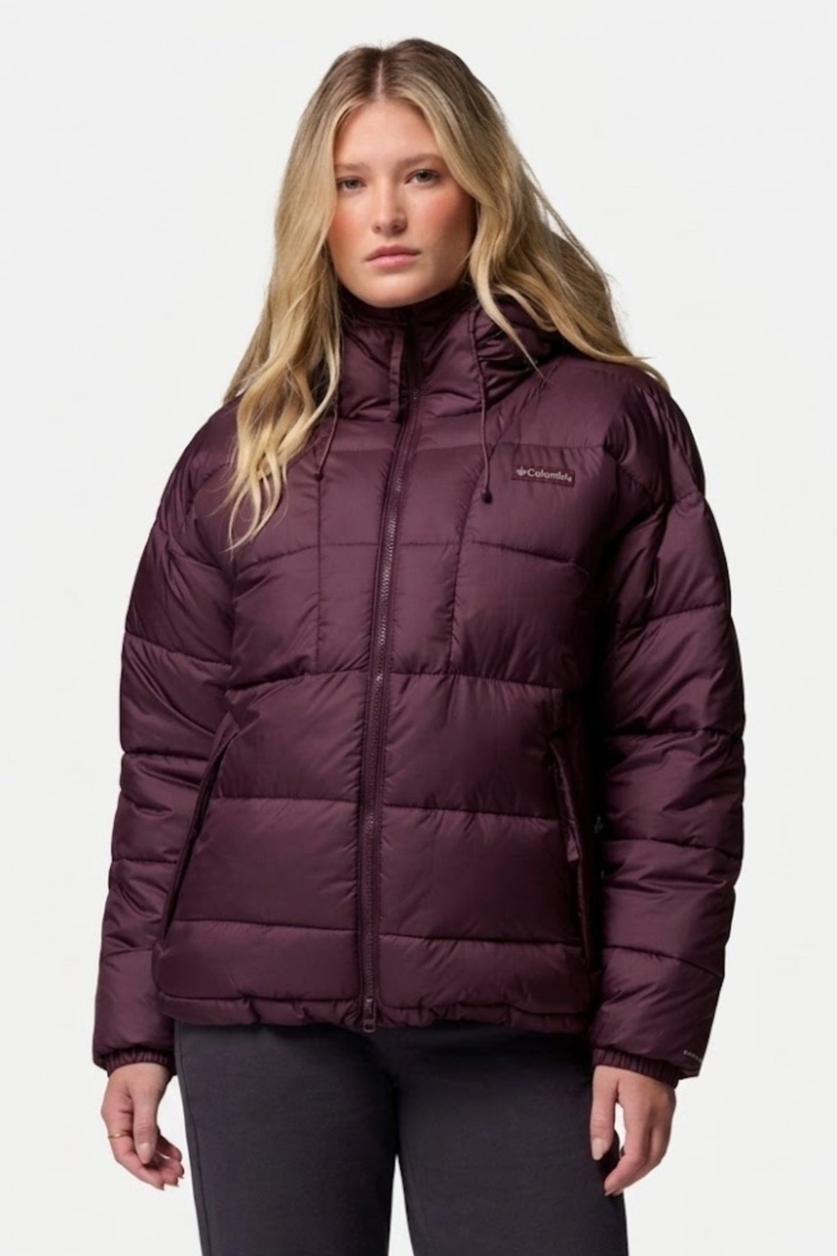 COLUMBIA PIKE LAKE III HOODED JACKET en color BURDEOS (1)