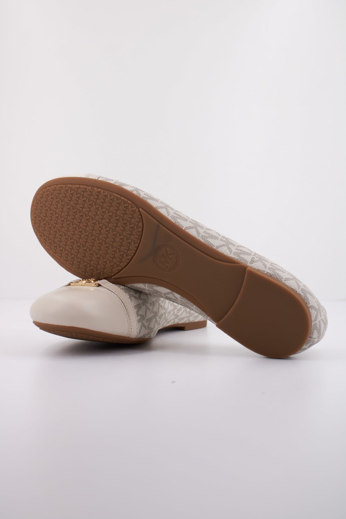 MICHAEL KORS MANDY FLAT en color BLANCO (5)