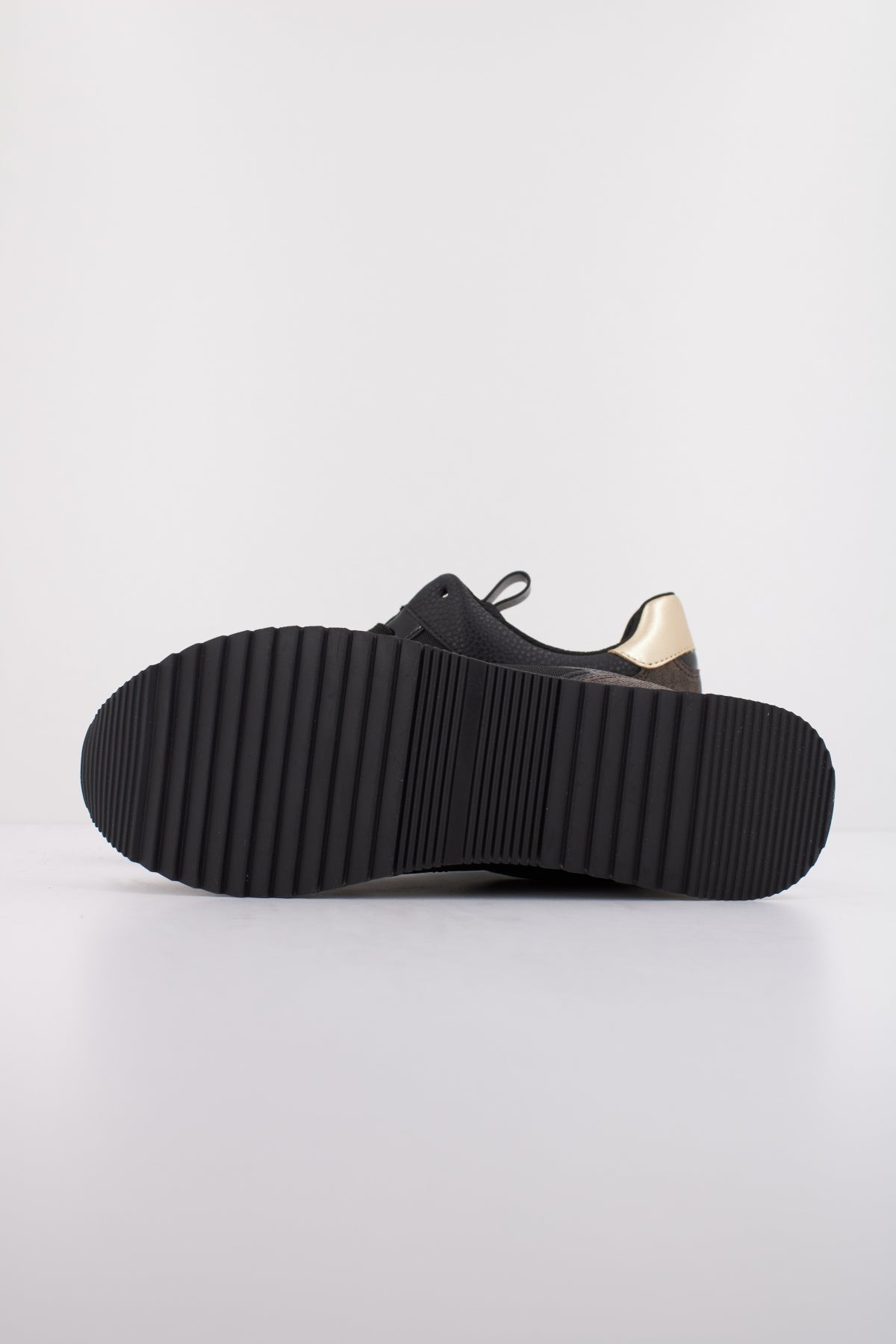 MICHAEL KORS RAINA TRAINER en color NEGRO (5)