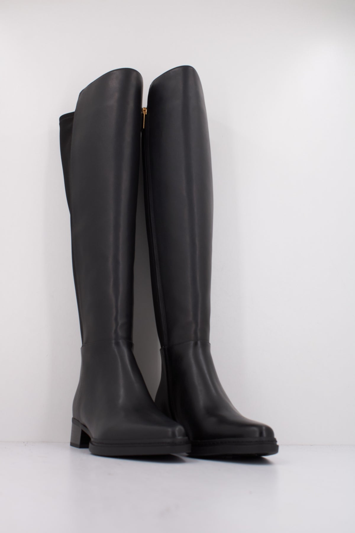 MICHAEL KORS LEX BOOT en color NEGRO (2)