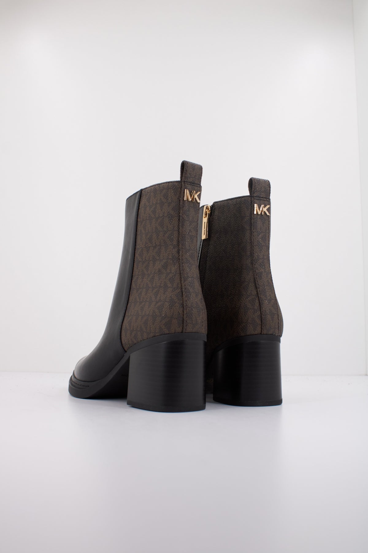 MICHAEL KORS LEX BOOTIE en color NEGRO (4)
