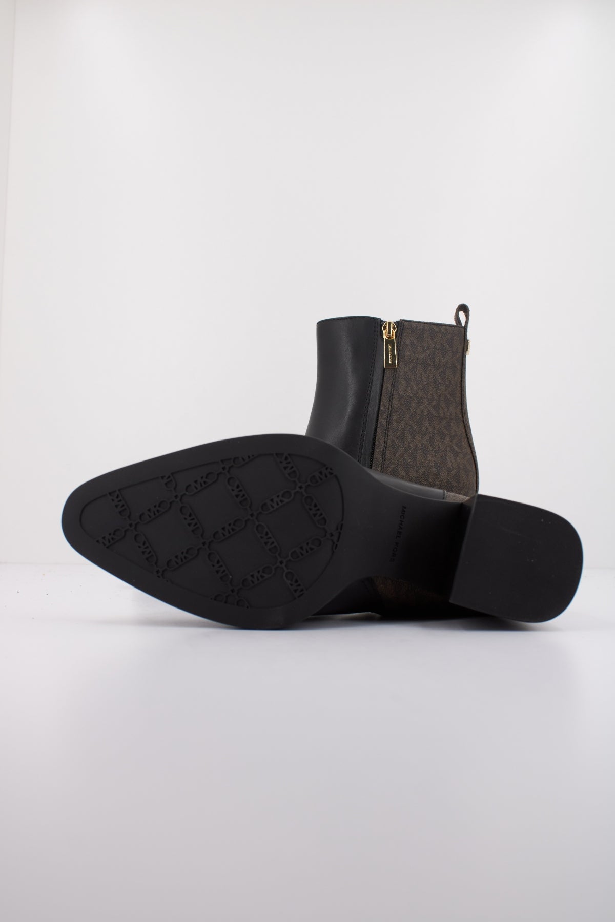 MICHAEL KORS LEX BOOTIE en color NEGRO (5)
