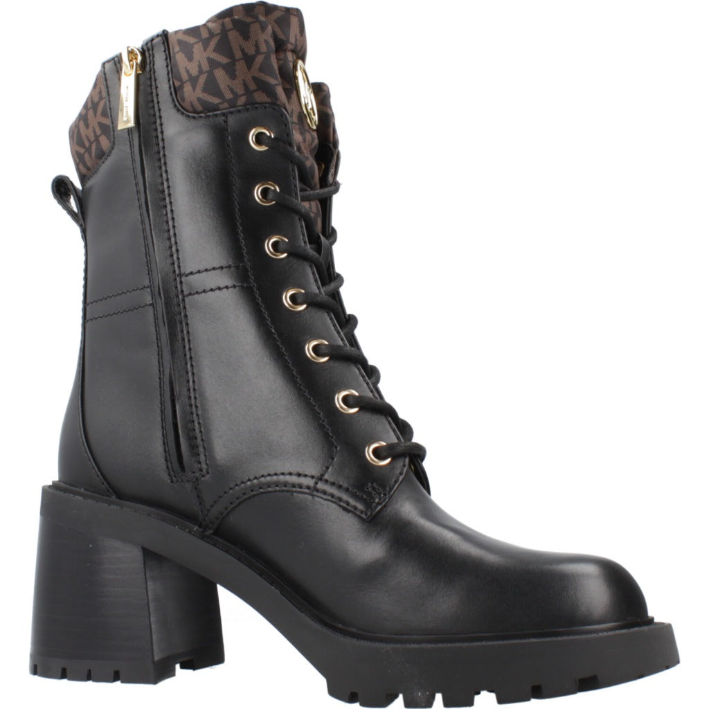 MICHAEL KORS CADE HEELED BOOTIE en color NEGRO (5)