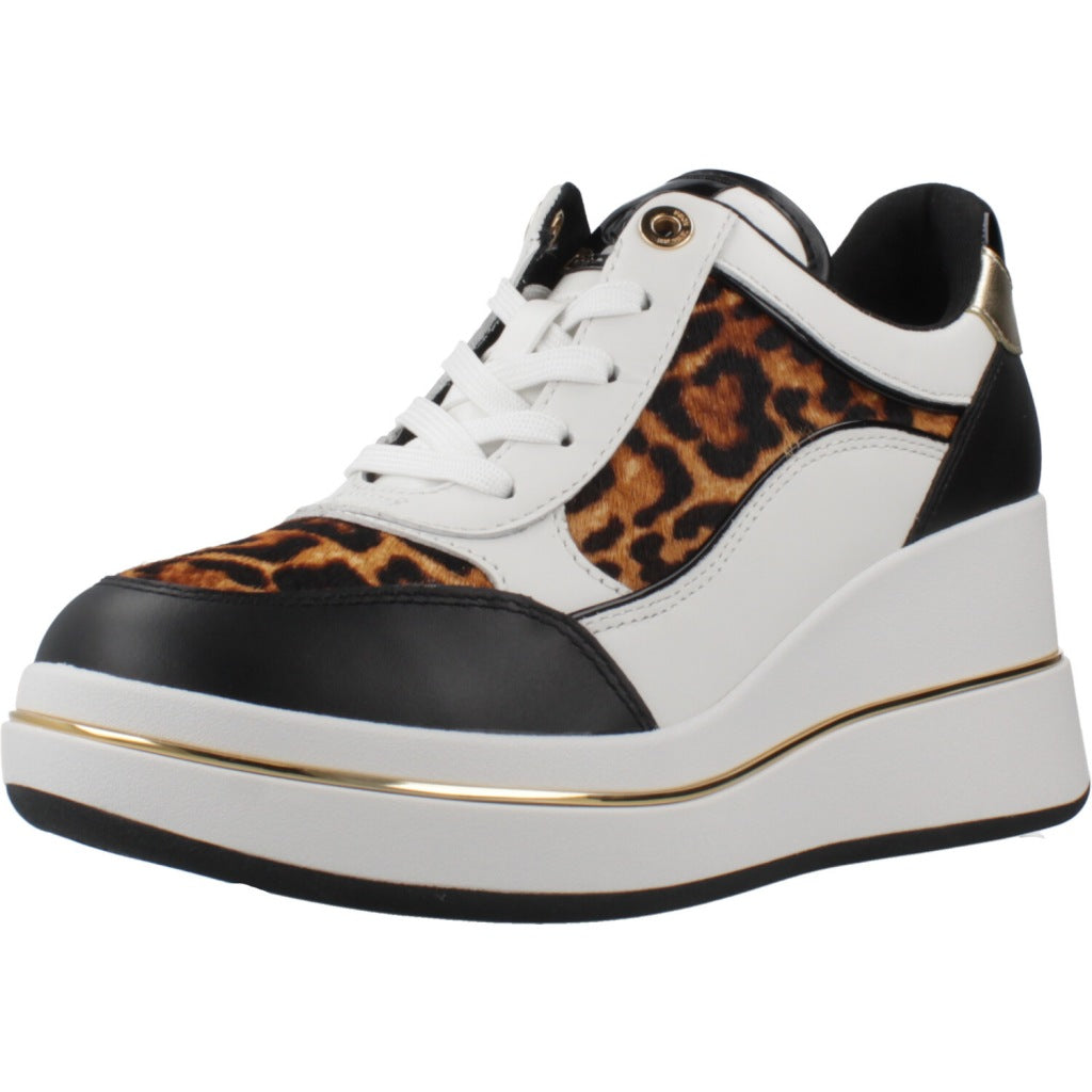 MICHAEL KORS EMMY WEDGE TRAINER en color ANIMAL PRINT (1)